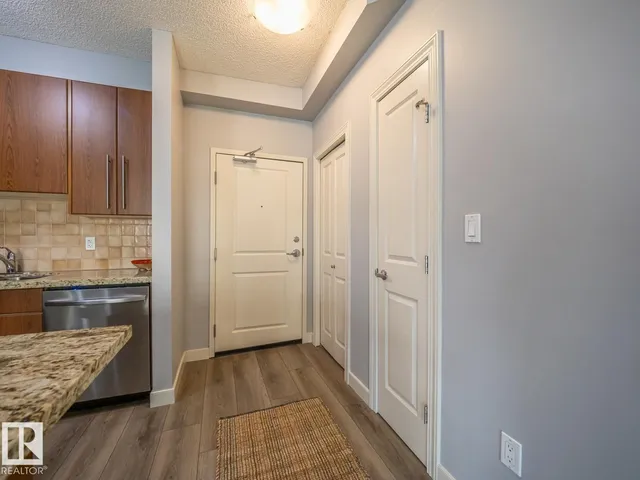701 - 9819 104 ST, Edmonton 2
