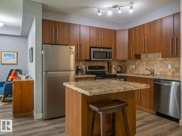 701 - 9819 104 ST, Edmonton 5