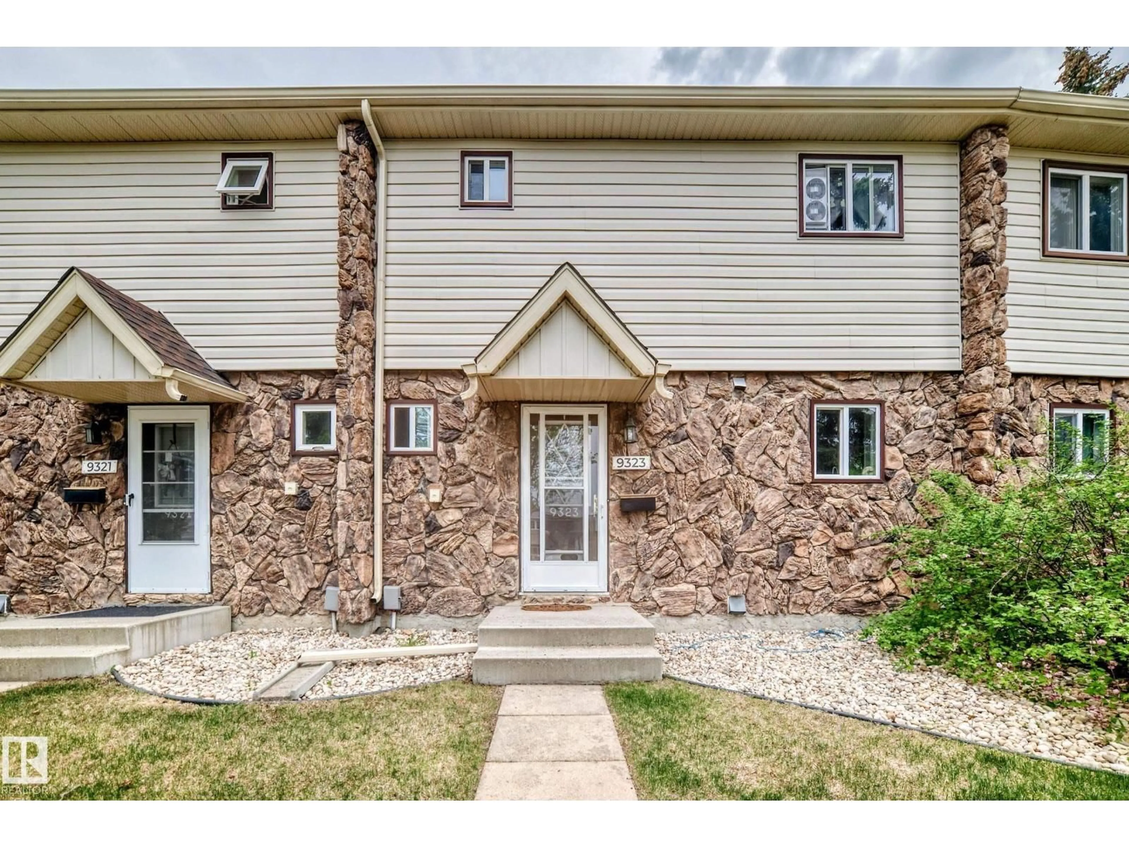 Unknown for 9323 MORINVILLE DR, Morinville Alberta T8R1J9