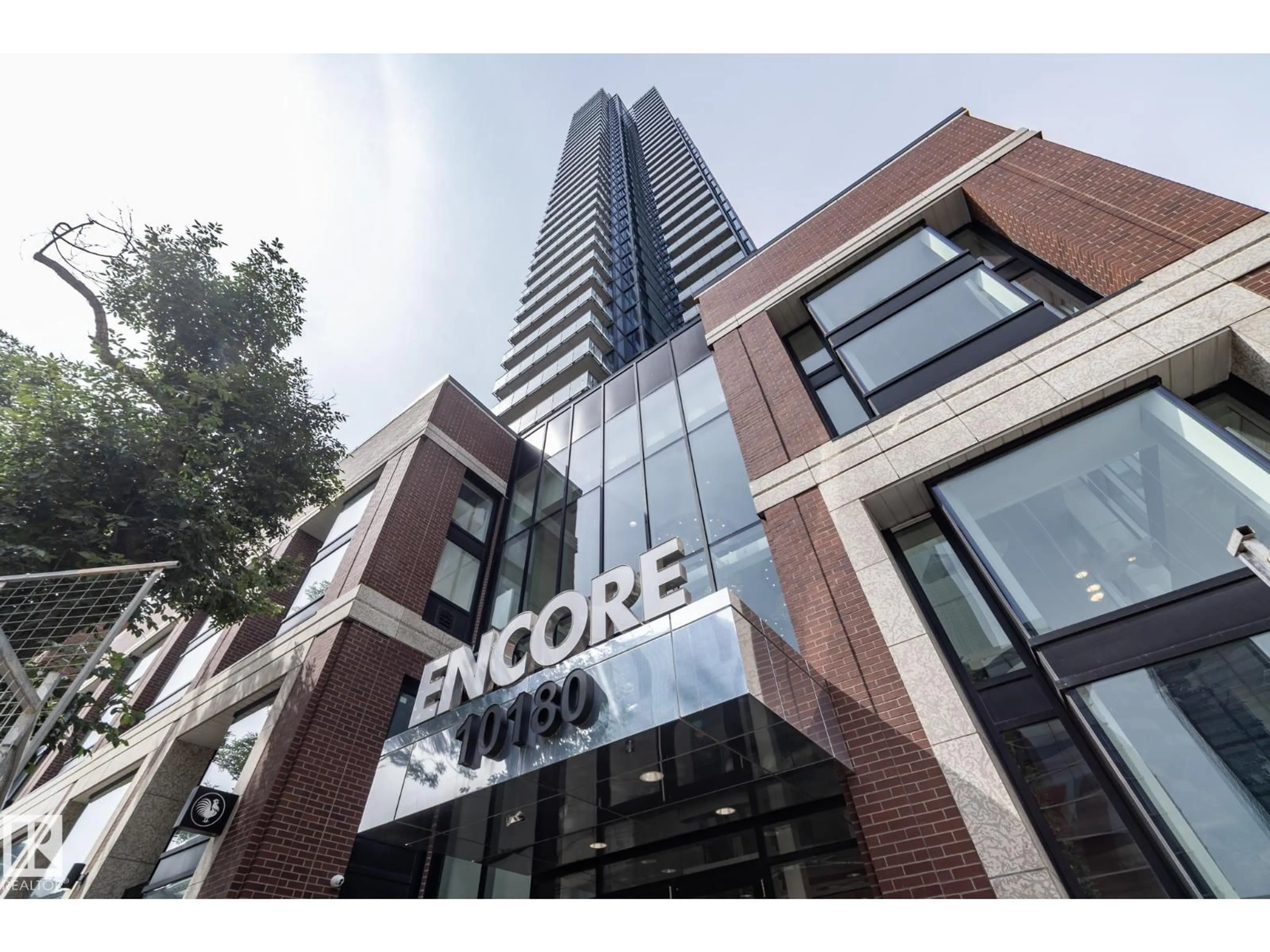 Indoor foyer for 10180 - 1801 103 ST, Edmonton Alberta T5J0L1