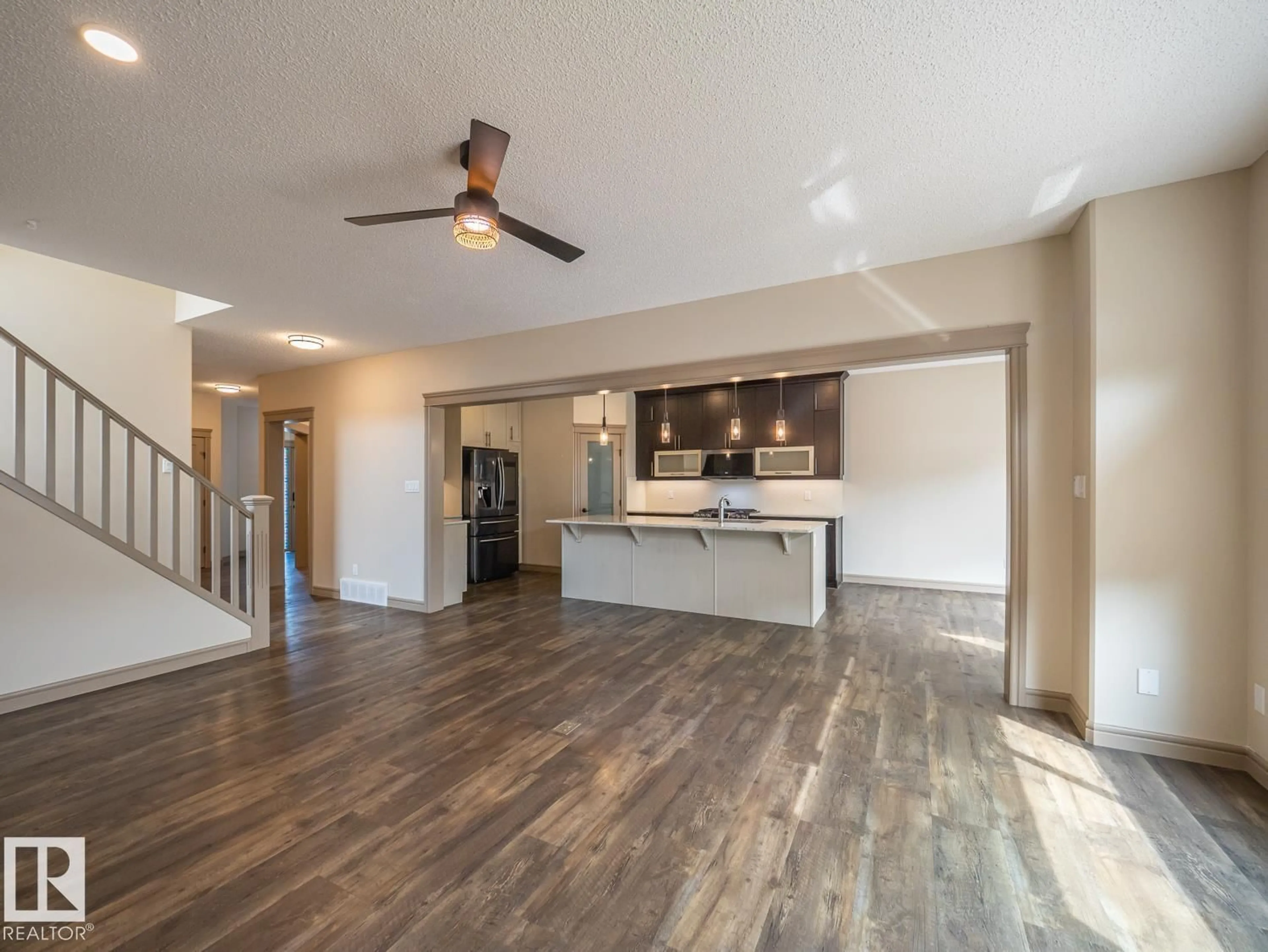 Open concept kitchen, unknown for 97 ASTORIA PT, Devon Alberta T9G0M3
