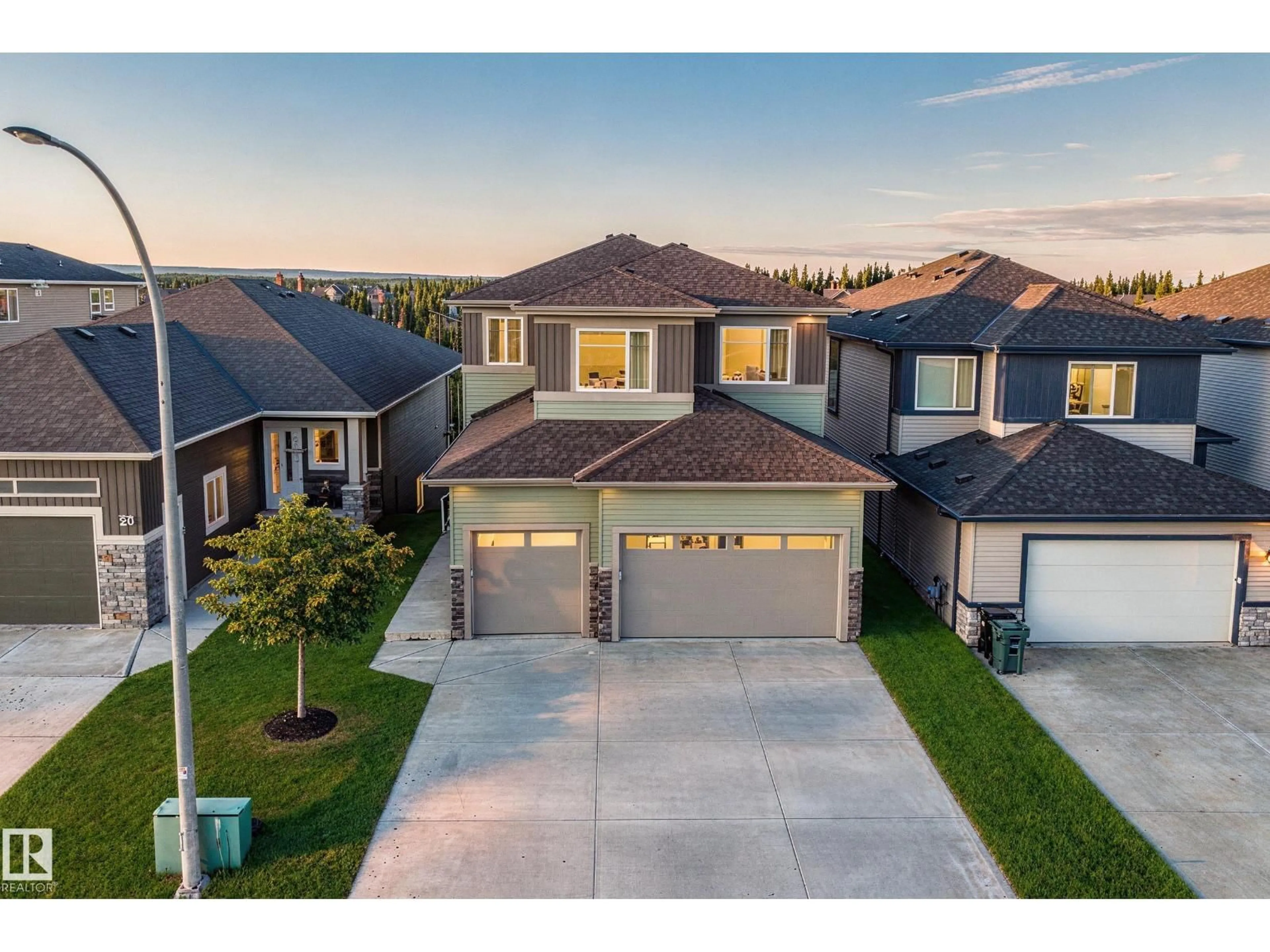 A pic from outside/outdoor area/front of a property/back of a property/a pic from drone, street for 28 HARLEY WY, Spruce Grove Alberta T7X0X4