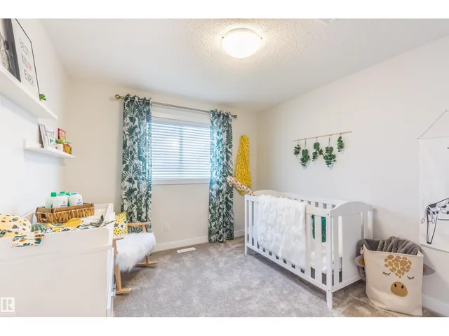 2152 1 AV SW, Edmonton 2