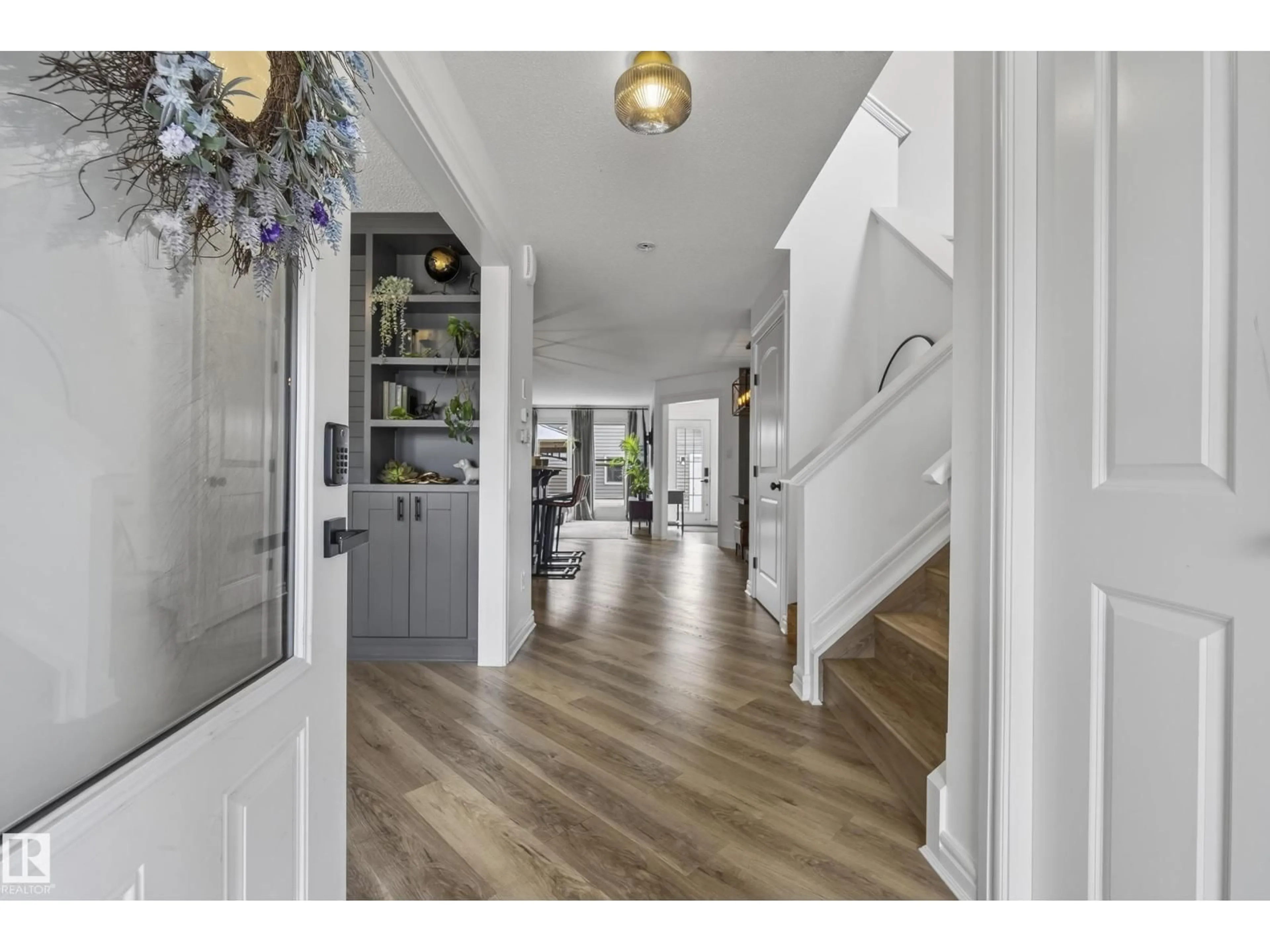 Indoor entryway for NW - 16831 121 ST, Edmonton Alberta T5X0H8