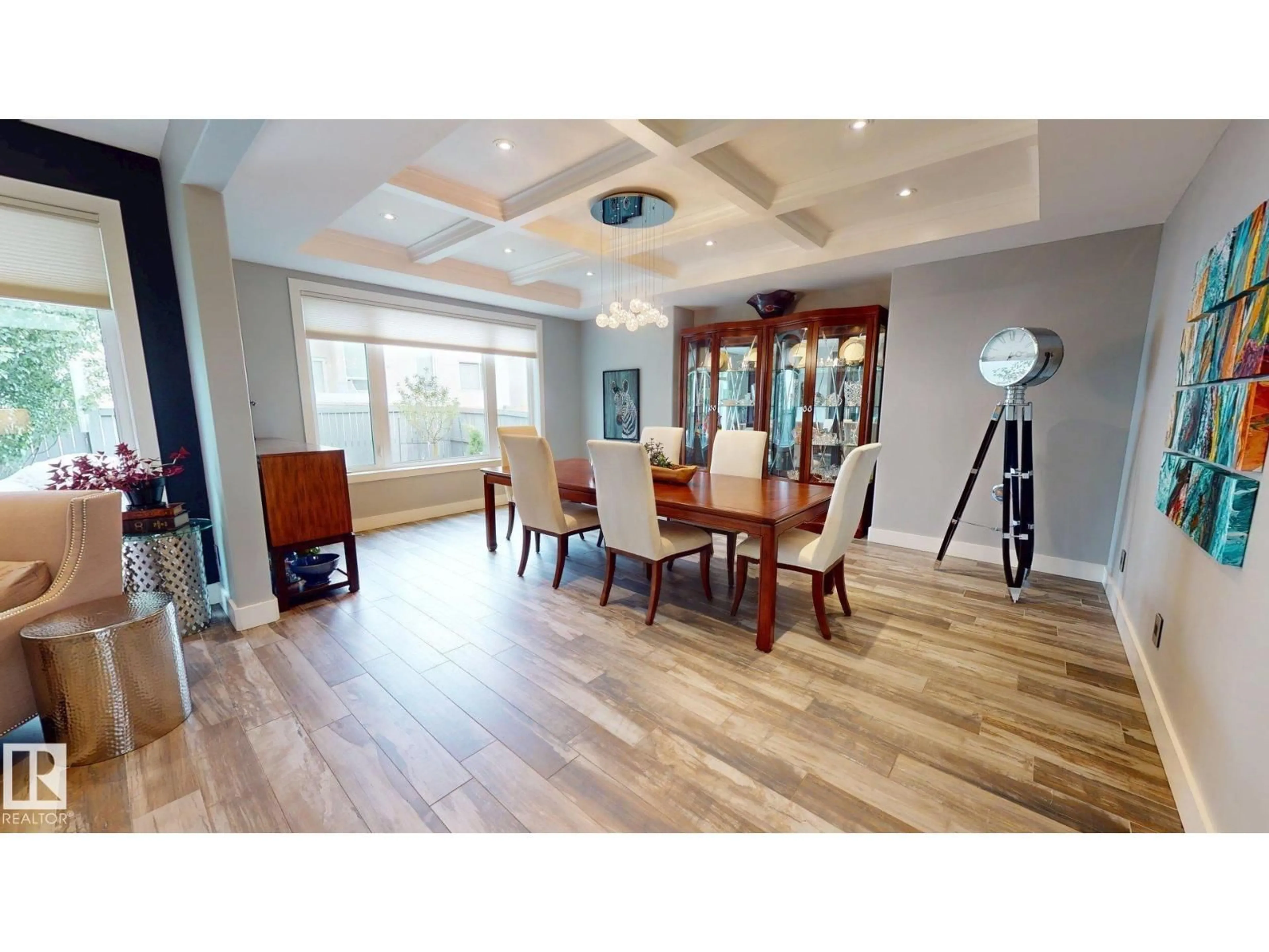 Dining room, wood/laminate floor for 4810 DONSDALE DR, Edmonton Alberta T6M2N2