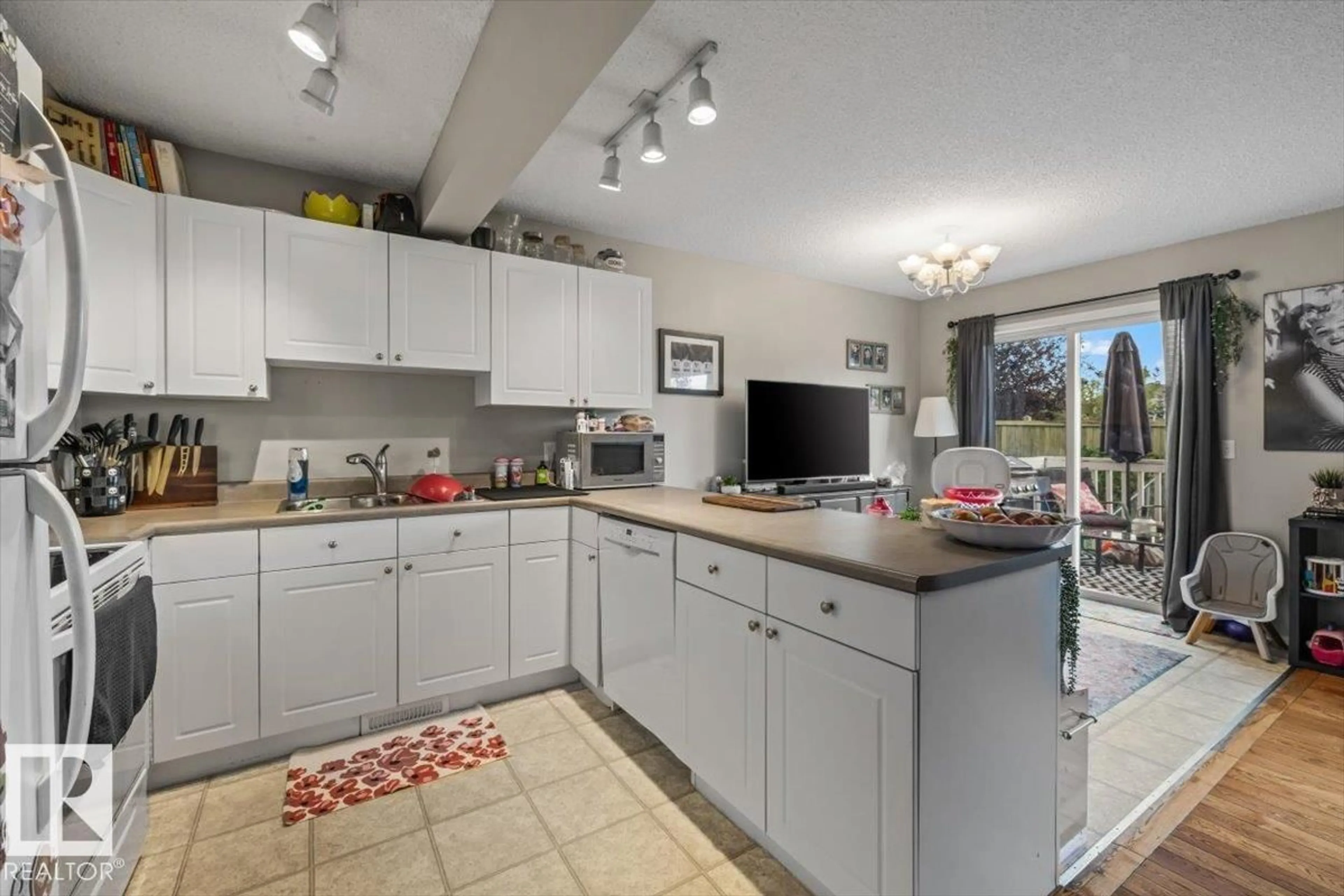 Open concept kitchen, ceramic/tile floor for 67 VENTURA ST, Spruce Grove Alberta T7X4P6