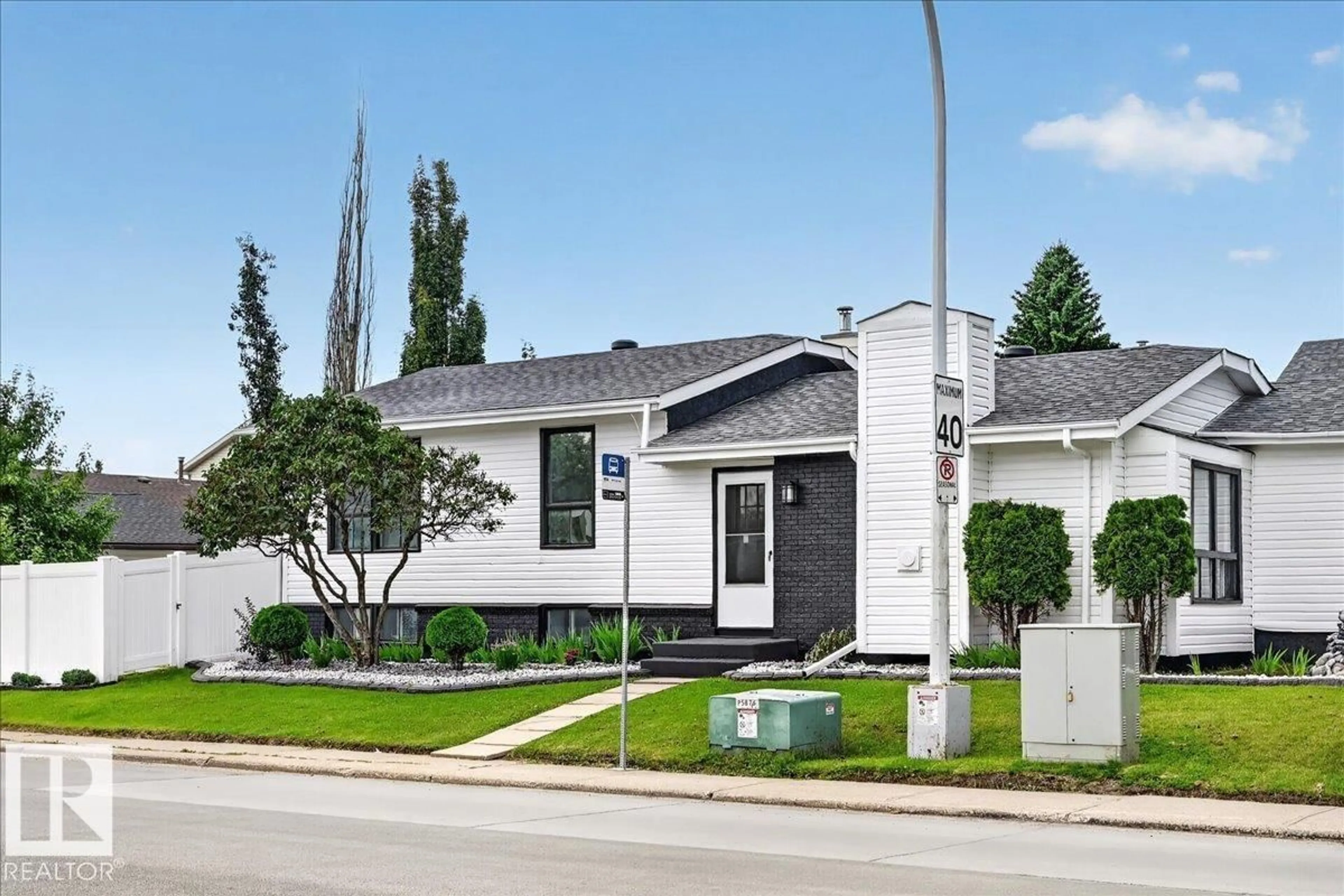 Home with vinyl exterior material, street for 18903 86A AV, Edmonton Alberta T5T4X9