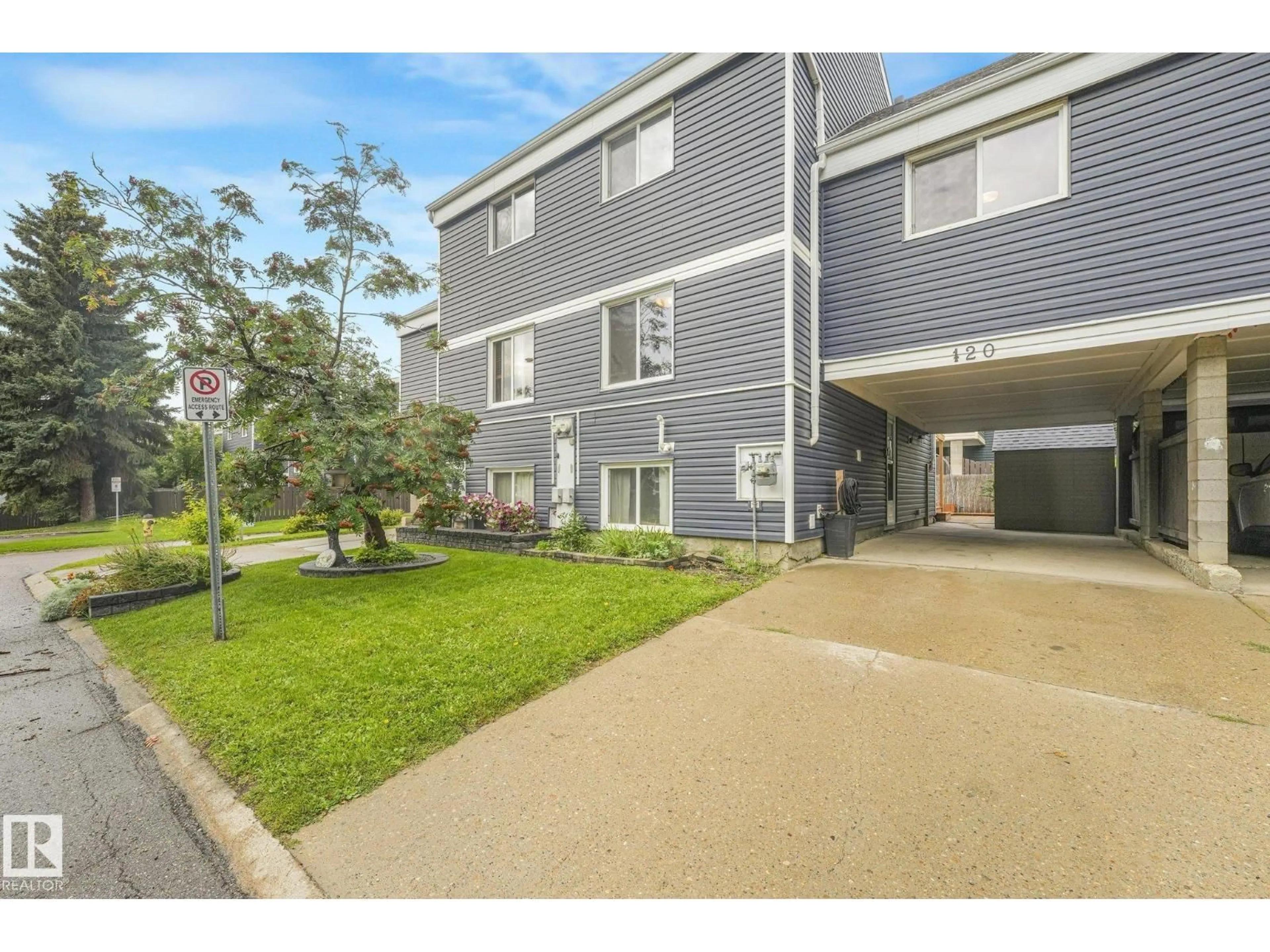 A pic from outside/outdoor area/front of a property/back of a property/a pic from drone, street for 120 MORIN MZ, Edmonton Alberta T6K1V1