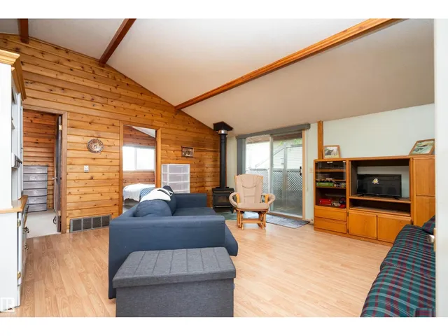 5011 38 STREET, Sylvan Lake 5