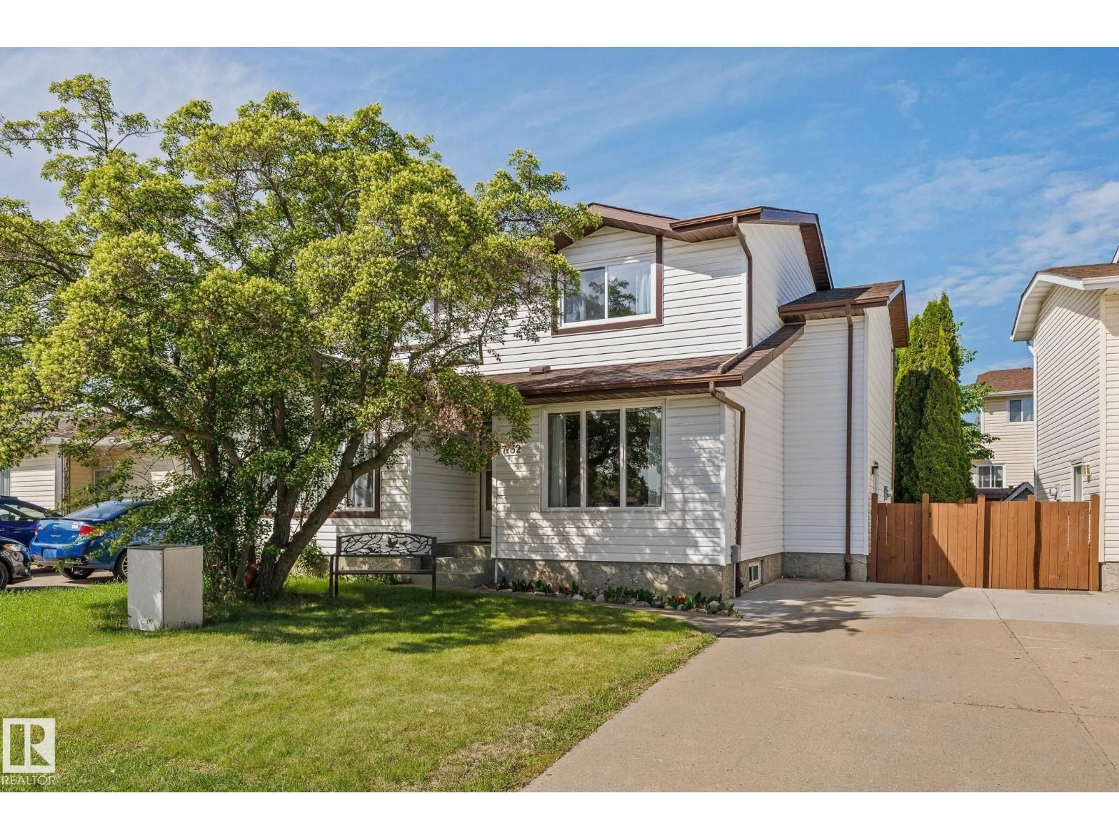 Home with vinyl exterior material, street for NW - 17132 103 ST, Edmonton Alberta T5X4Z4