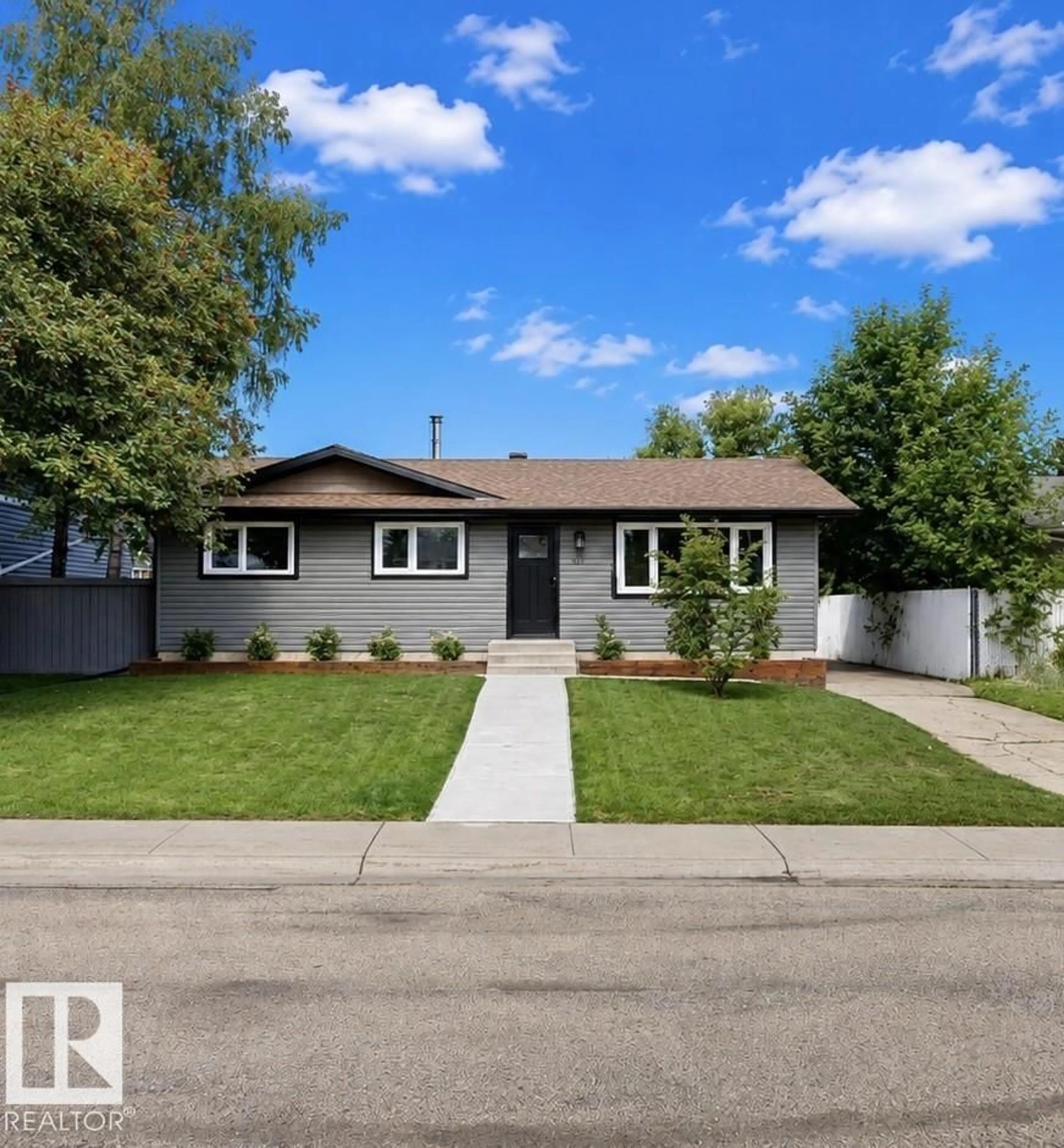 Home with vinyl exterior material, street for 67 MENLO CR, Sherwood Park Alberta T8A0R9