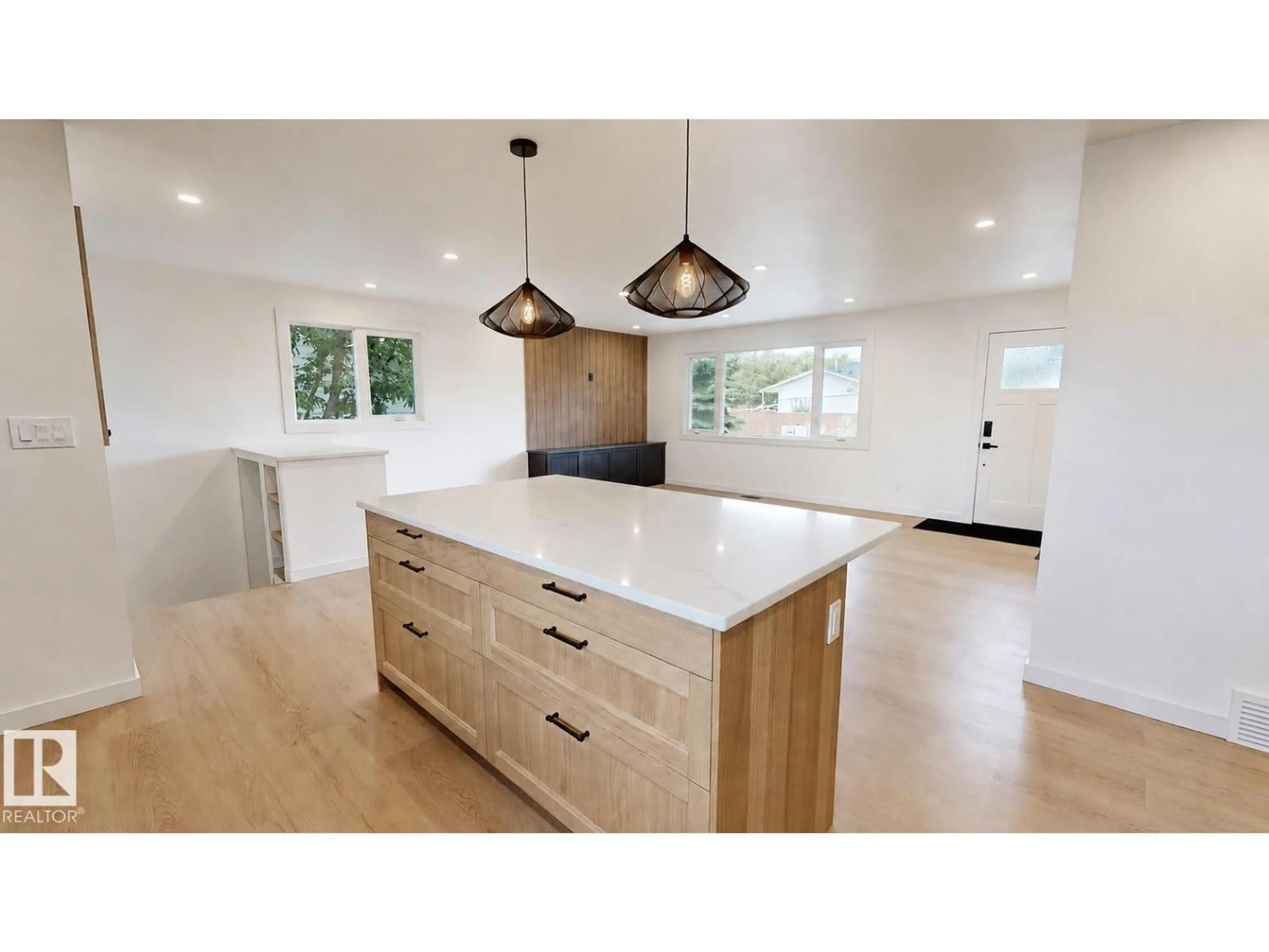 Open concept kitchen, wood/laminate floor for 67 MENLO CR, Sherwood Park Alberta T8A0R9