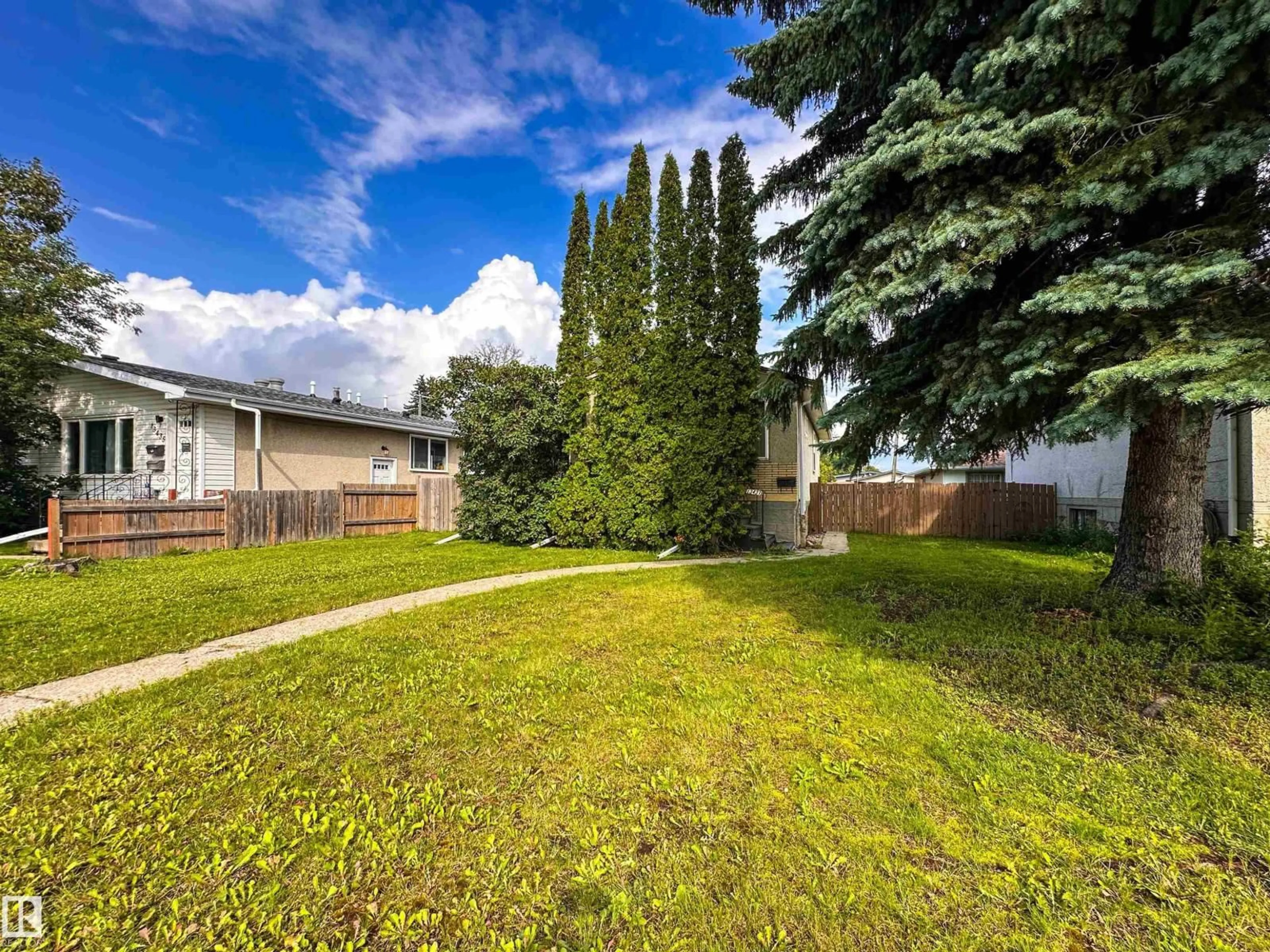 A pic from outside/outdoor area/front of a property/back of a property/a pic from drone, street for 13431 119 ST, Edmonton Alberta T5E5M9