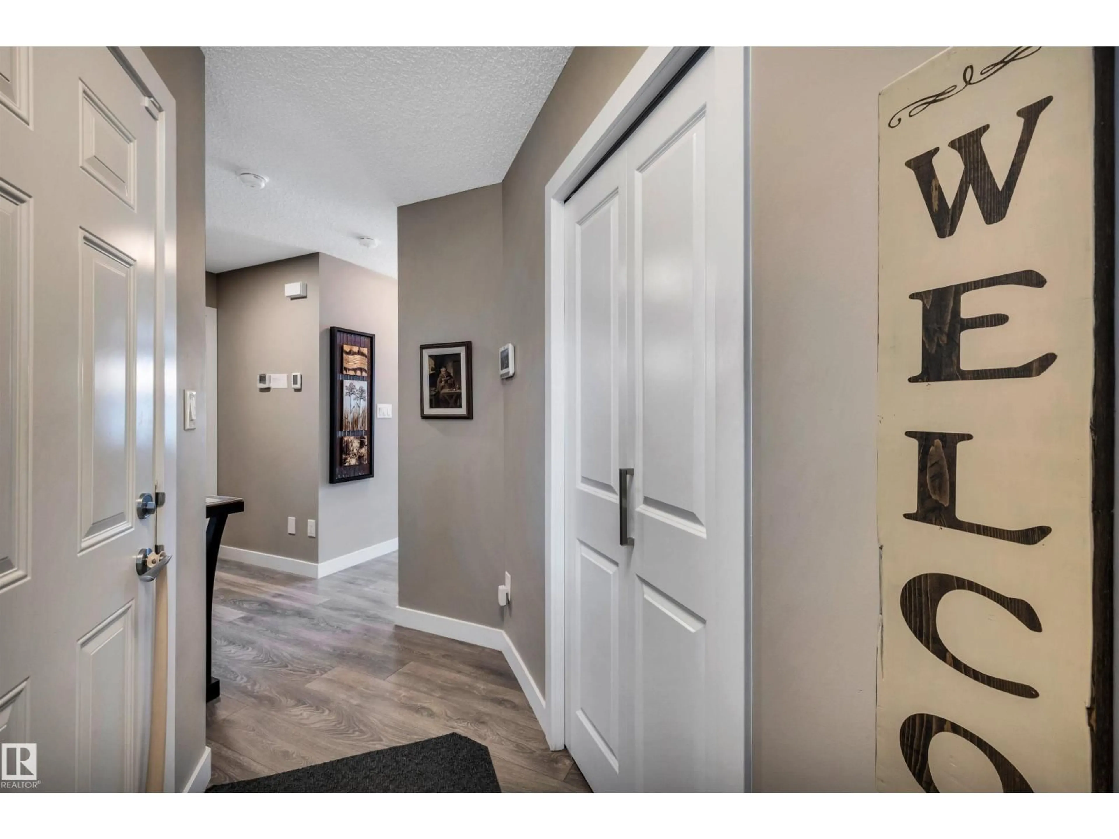 Indoor entryway for 5033 ANDISON CL, Edmonton Alberta T6W3T4