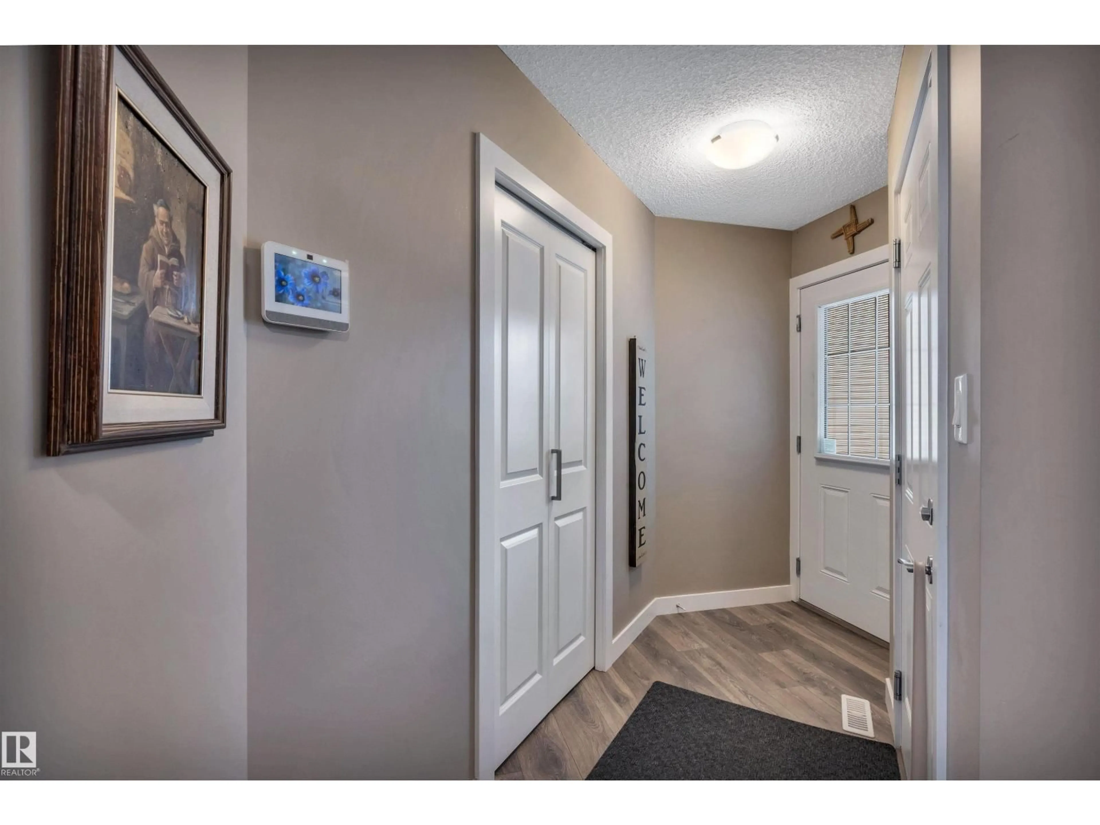 Indoor entryway for 5033 ANDISON CL, Edmonton Alberta T6W3T4