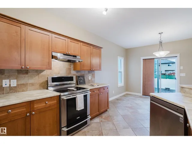 652 CRIMSON DR, Sherwood Park 4