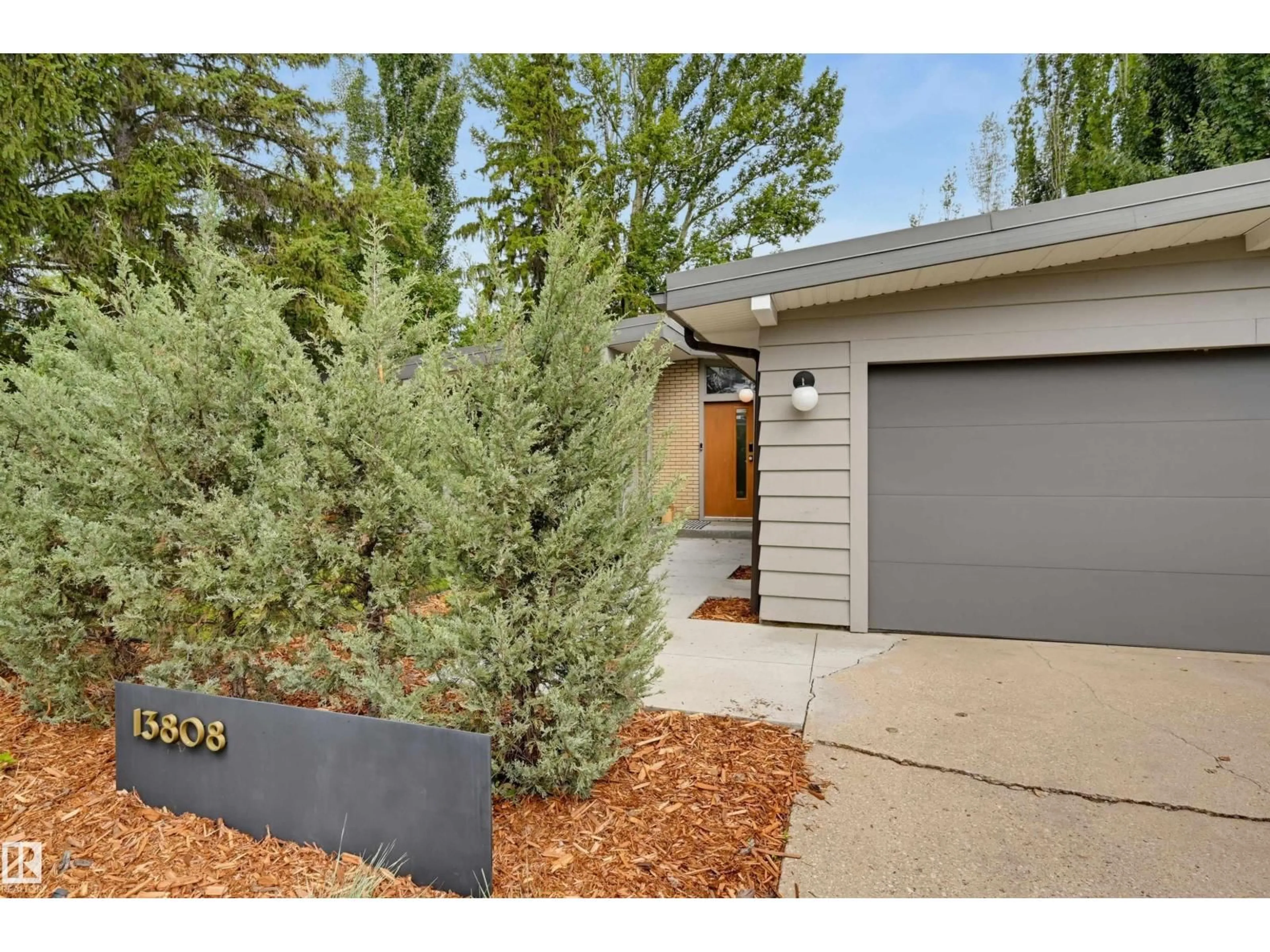Unknown for 13808 BUENA VISTA RD, Edmonton Alberta T5R5S1