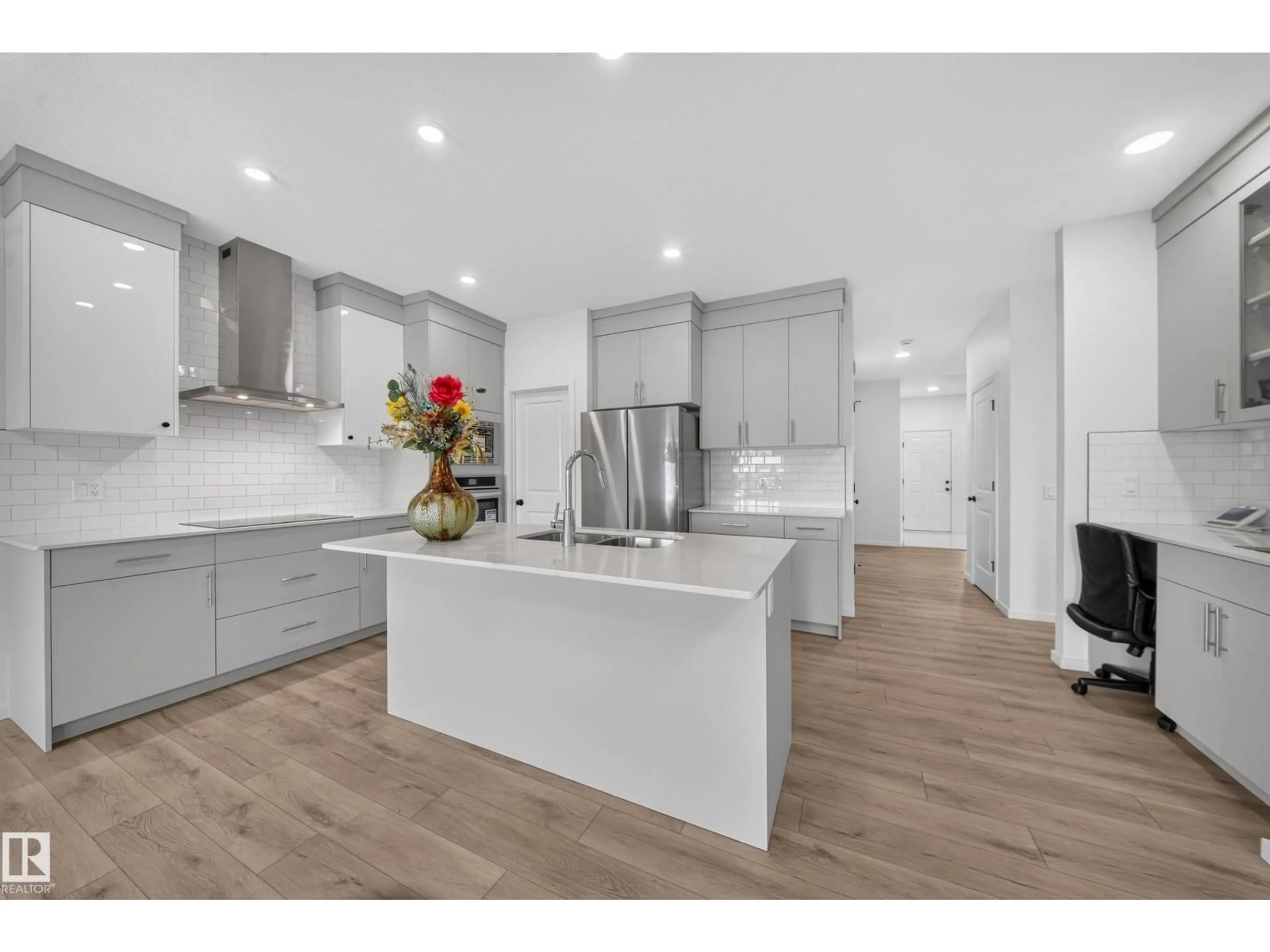 Open concept kitchen, unknown for 7011 177 AV, Edmonton Alberta T5Z0W8
