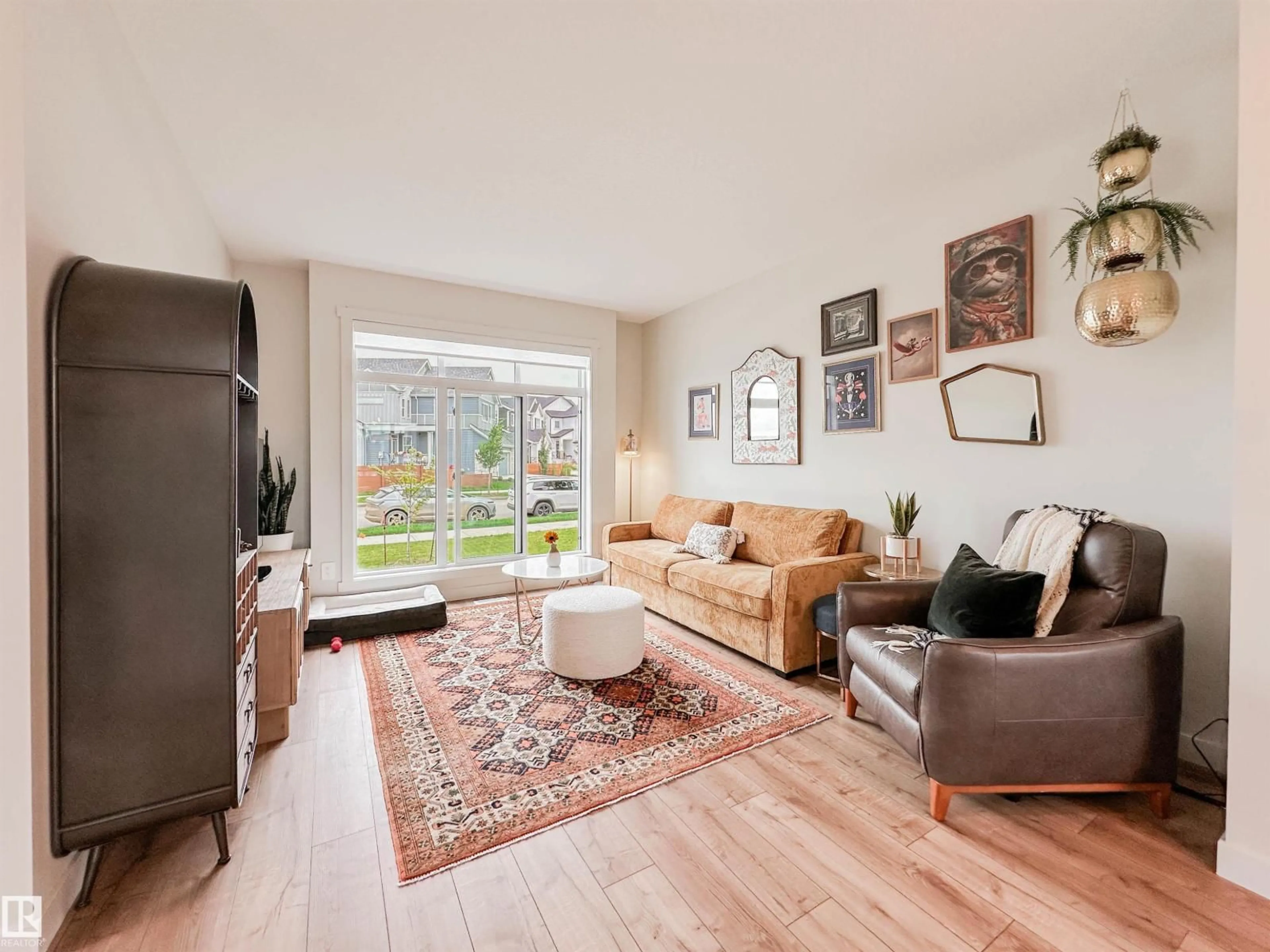 Living room with furniture, unknown for 356 JENSEN LAKES BV, St. Albert Alberta T8N7H5