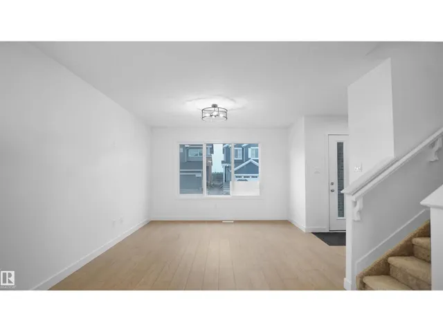 NW - 21219 25 AV, Edmonton 4