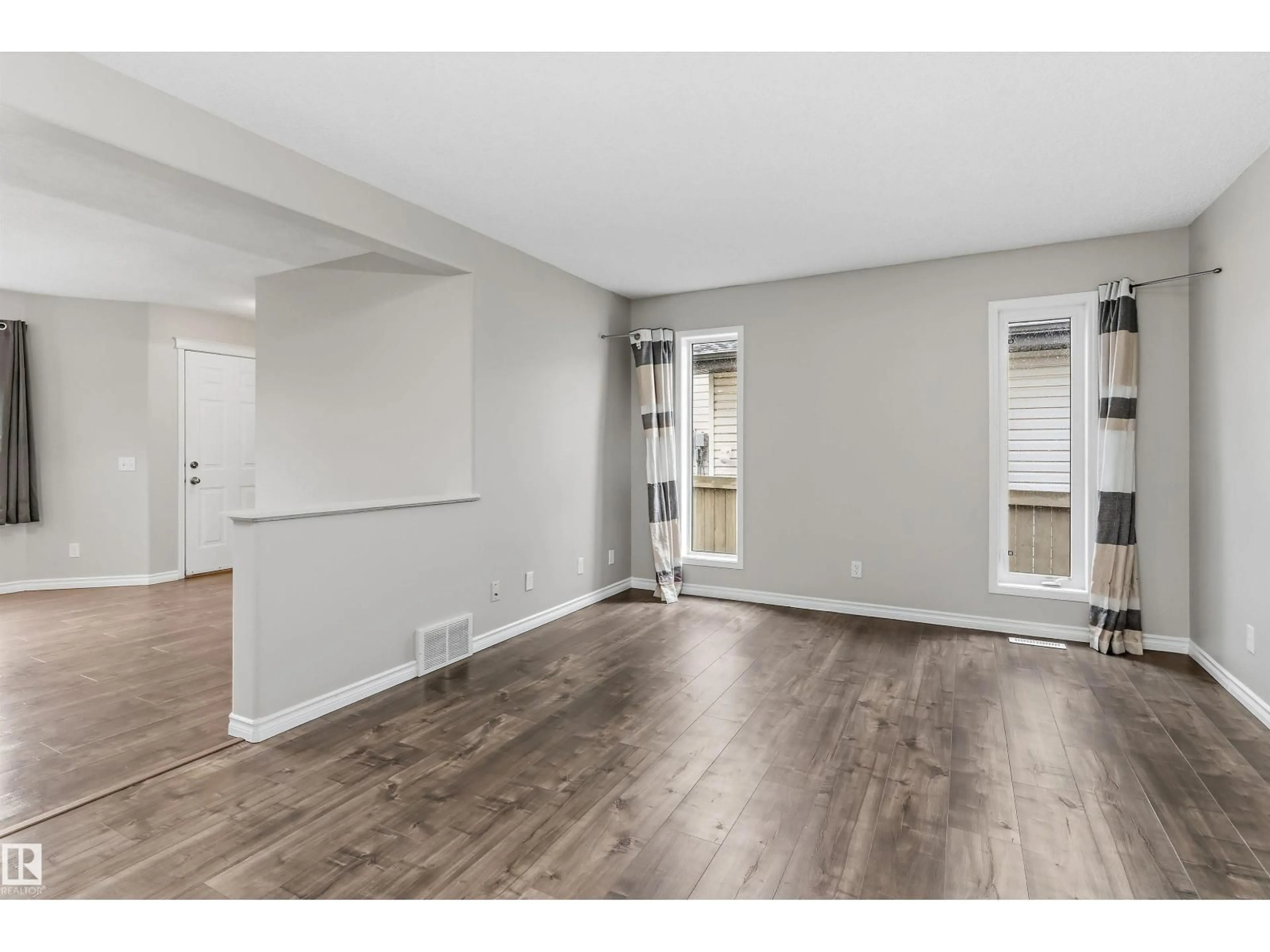 A pic of a room for SW - 7847 7 AV, Edmonton Alberta T6X1N3