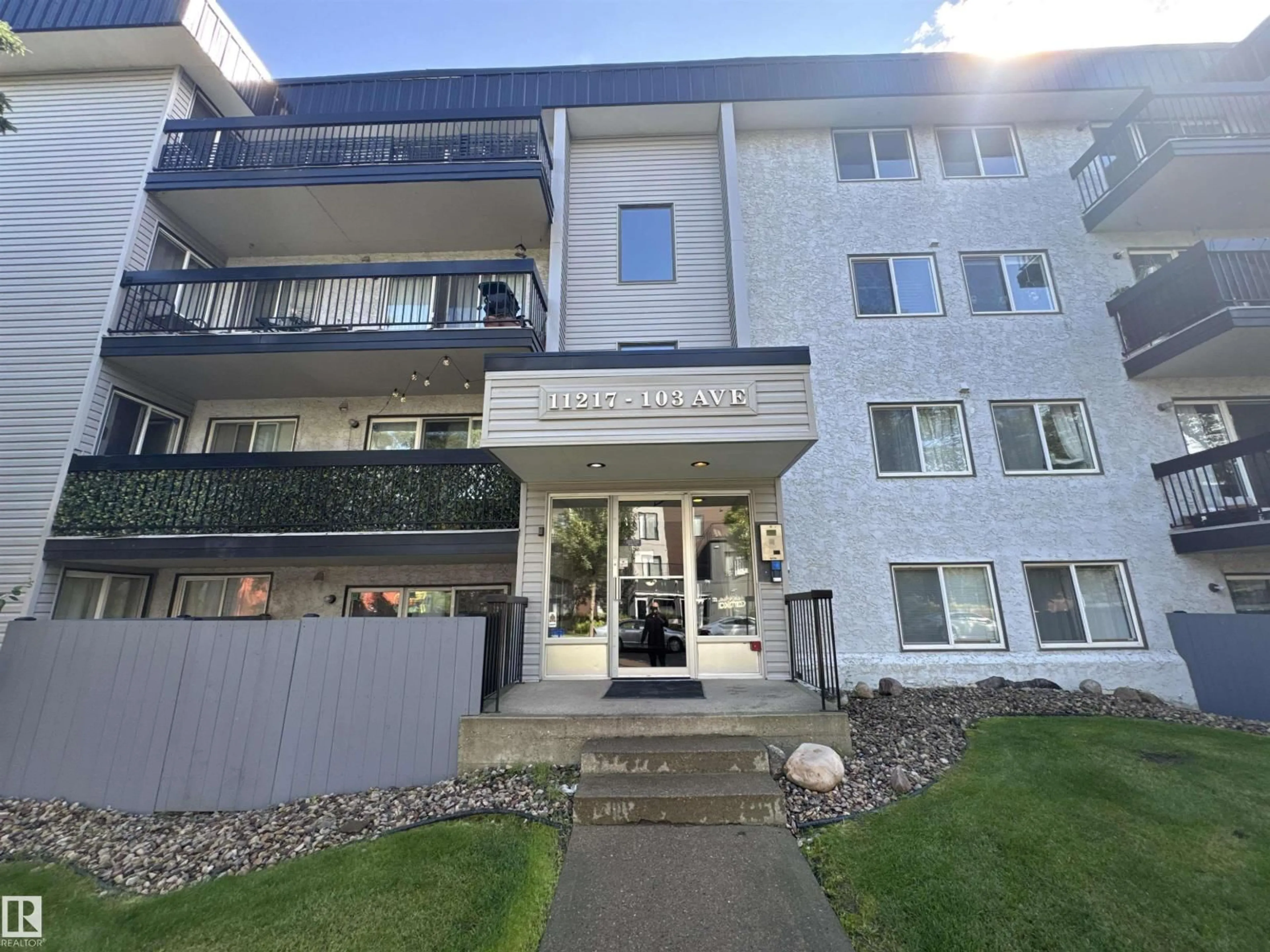 Unknown for #425 - 11217 103 AV, Edmonton Alberta T5K2V9