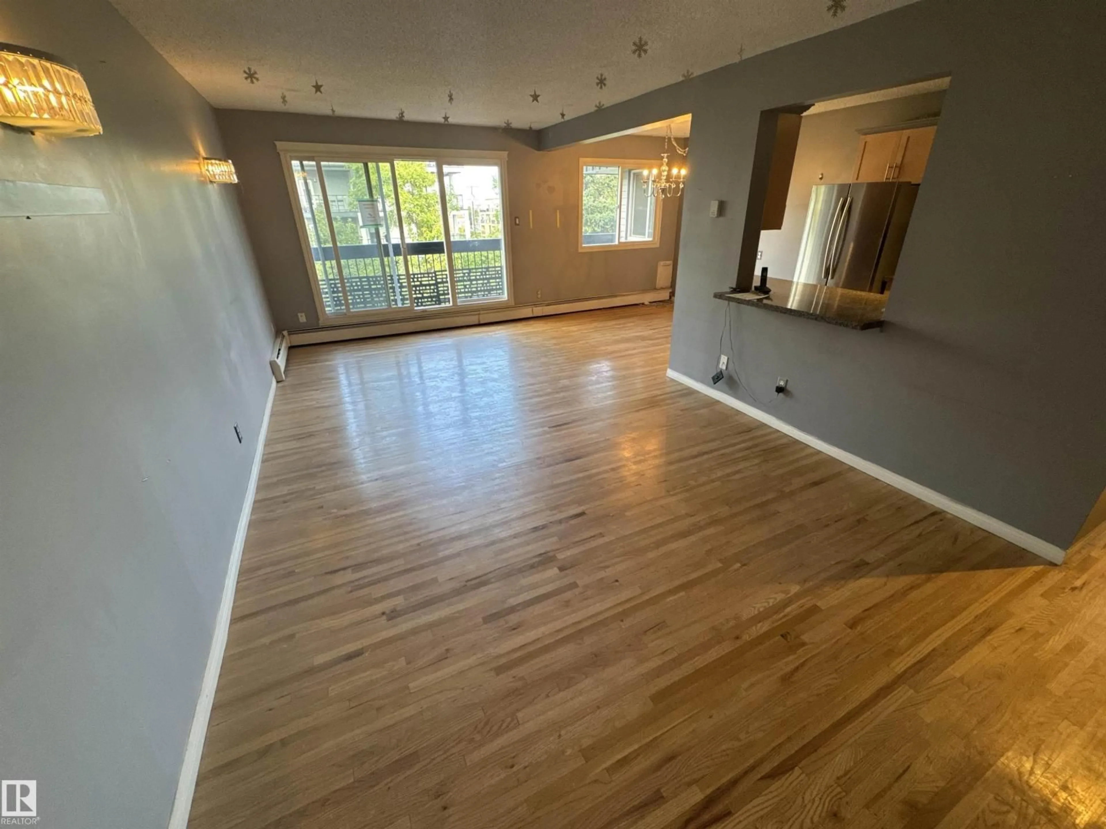 A pic of a room for #425 - 11217 103 AV, Edmonton Alberta T5K2V9