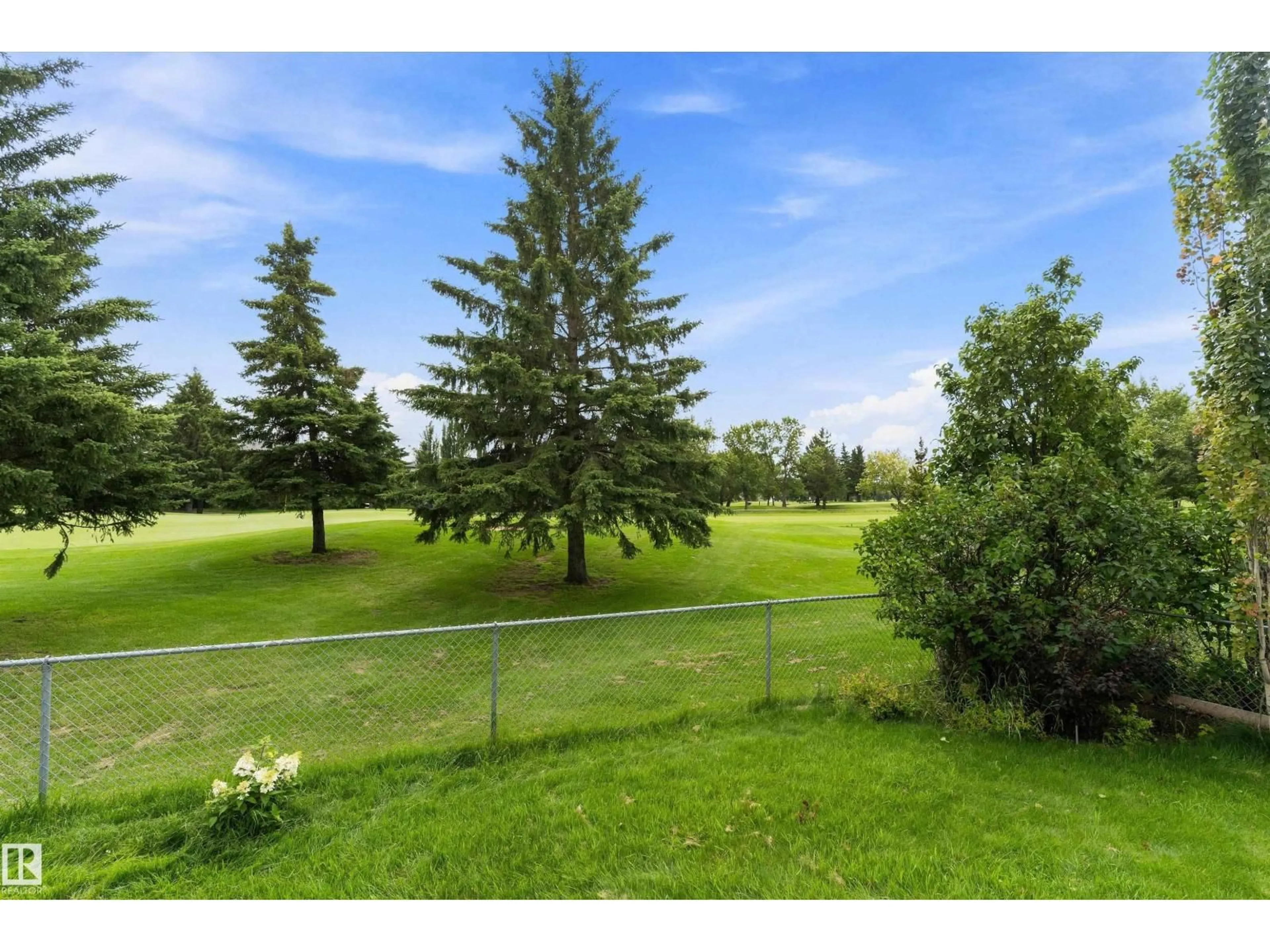 A pic from outside/outdoor area/front of a property/back of a property/a pic from drone, unknown for 20845 92A AV NW, Edmonton Alberta T5T3Z1