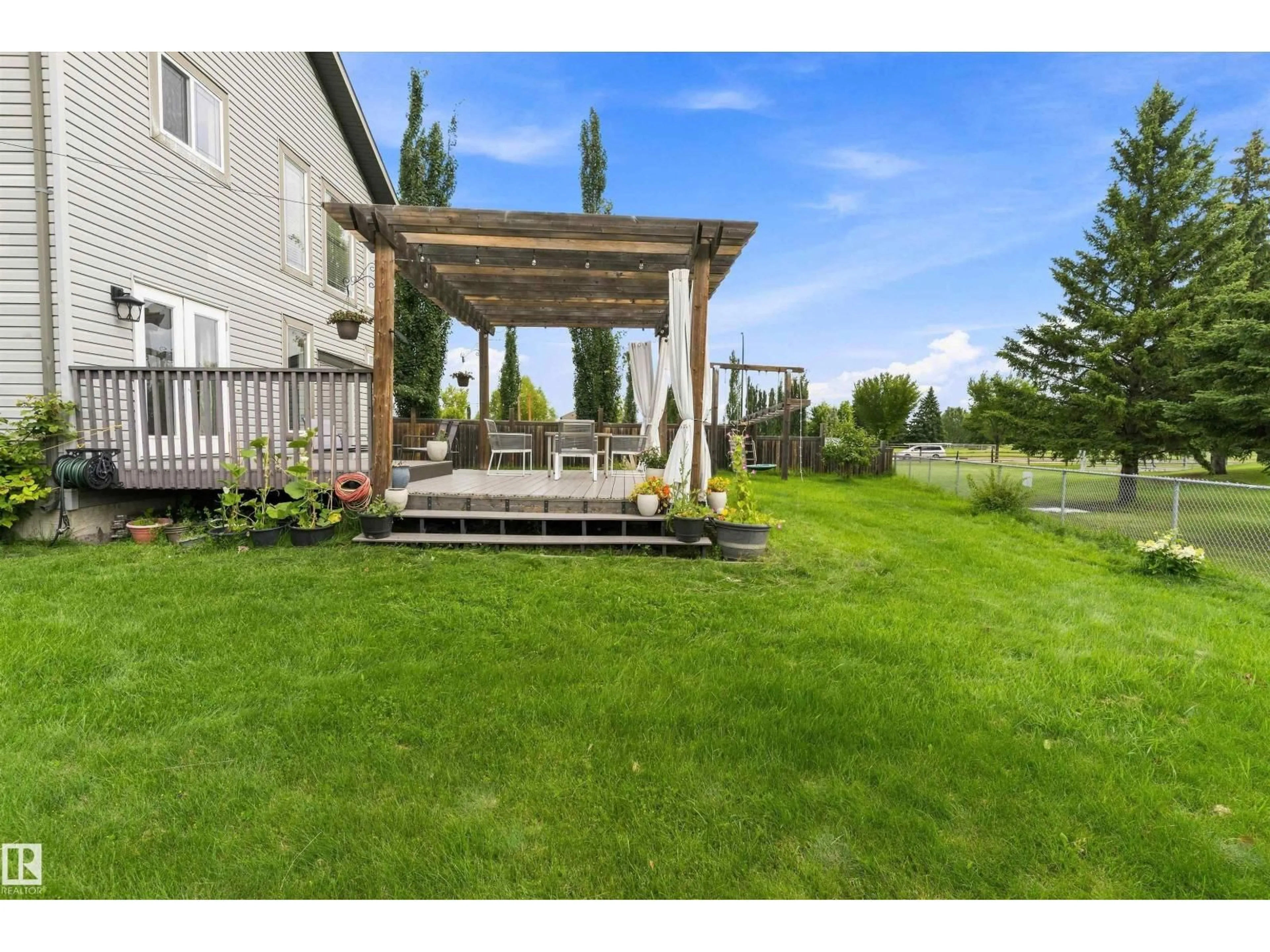 Patio, water/lake/river/ocean view for 20845 92A AV NW, Edmonton Alberta T5T3Z1