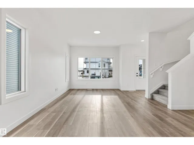 1216 MCLEOD AV, Spruce Grove 3