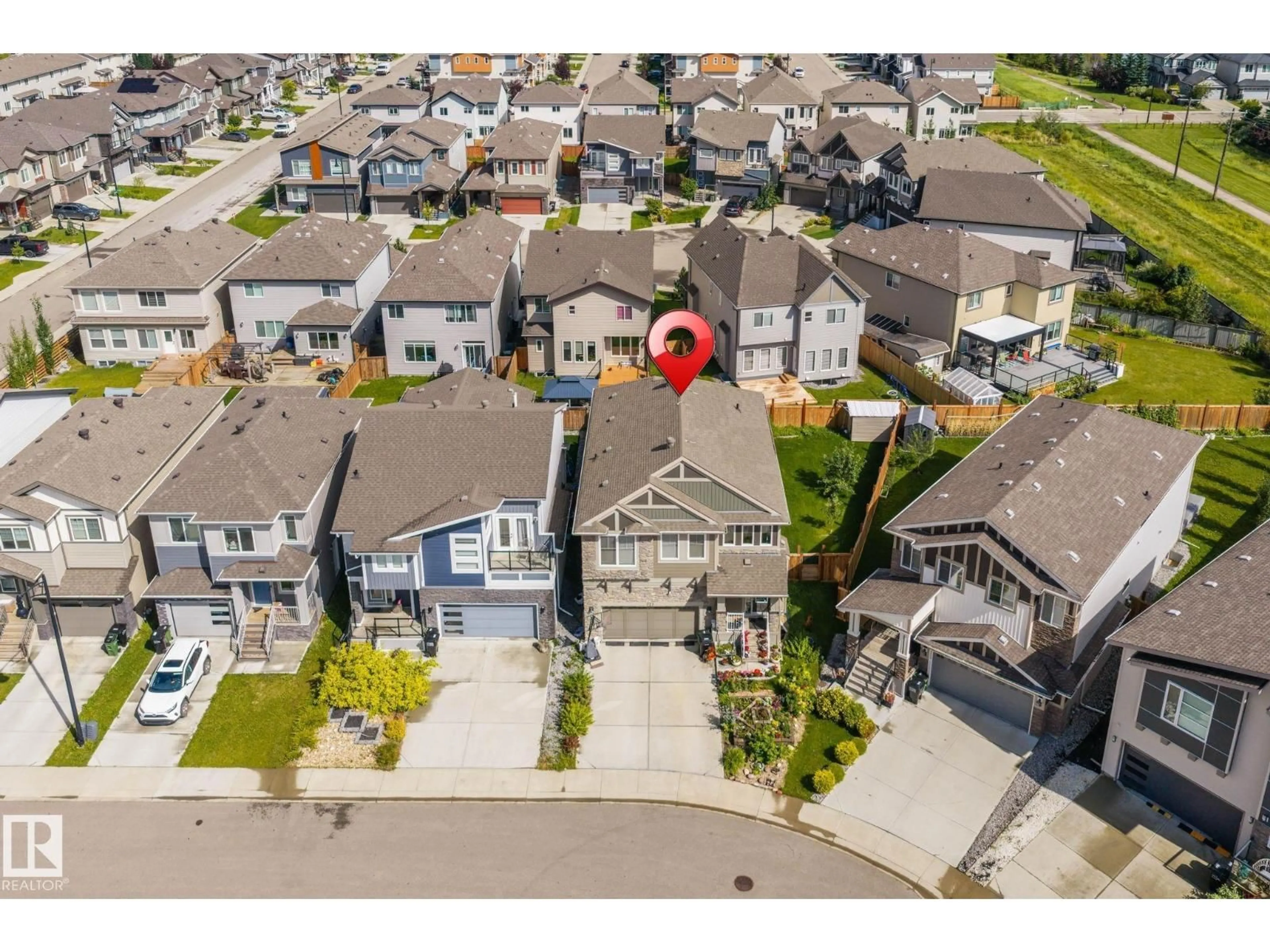 A pic from outside/outdoor area/front of a property/back of a property/a pic from drone, street for SW - 923 174 ST, Edmonton Alberta T6W3V3