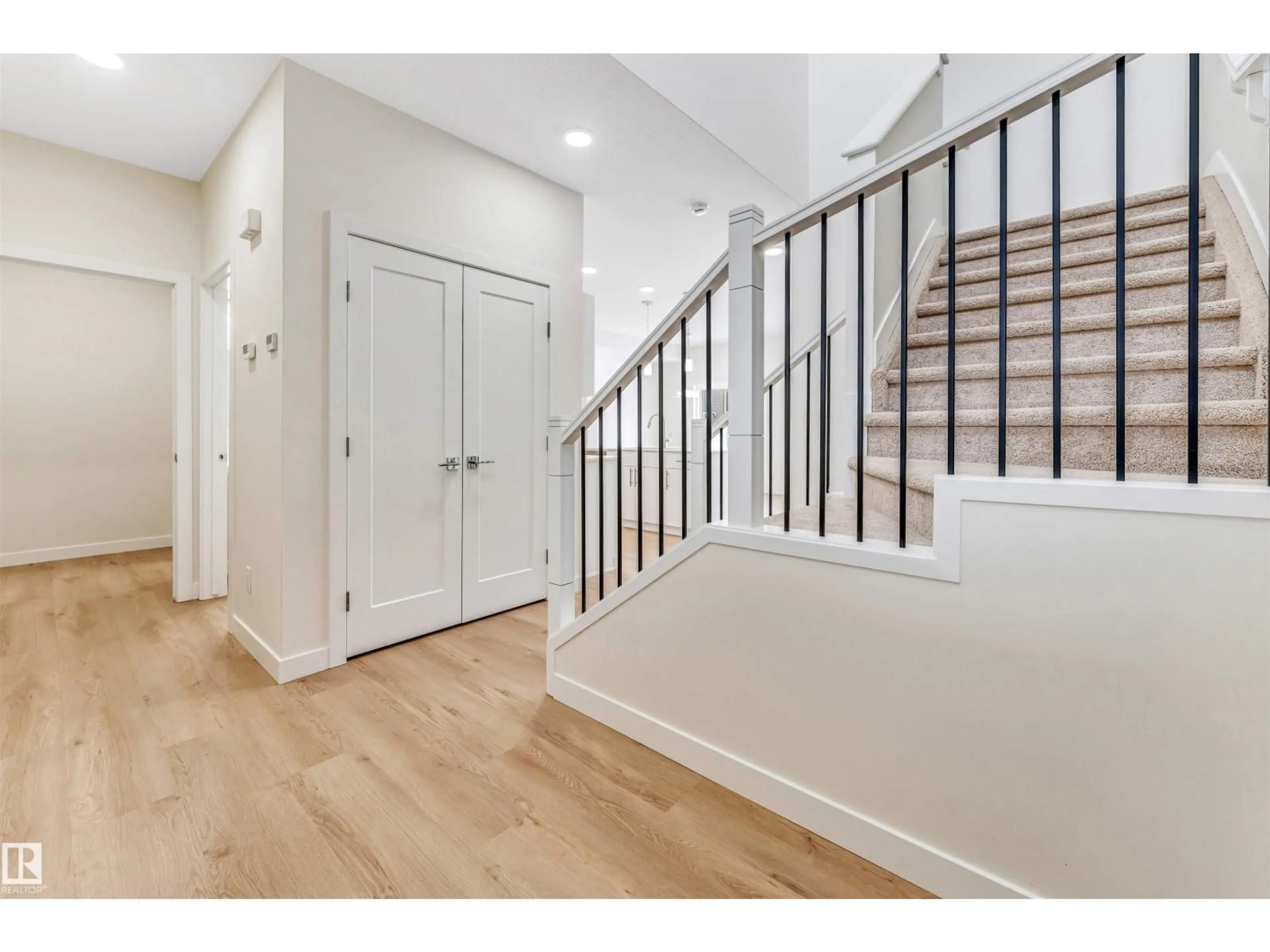 Indoor entryway for 91 DANSEREAU WAY, Beaumont Alberta T6X3E2