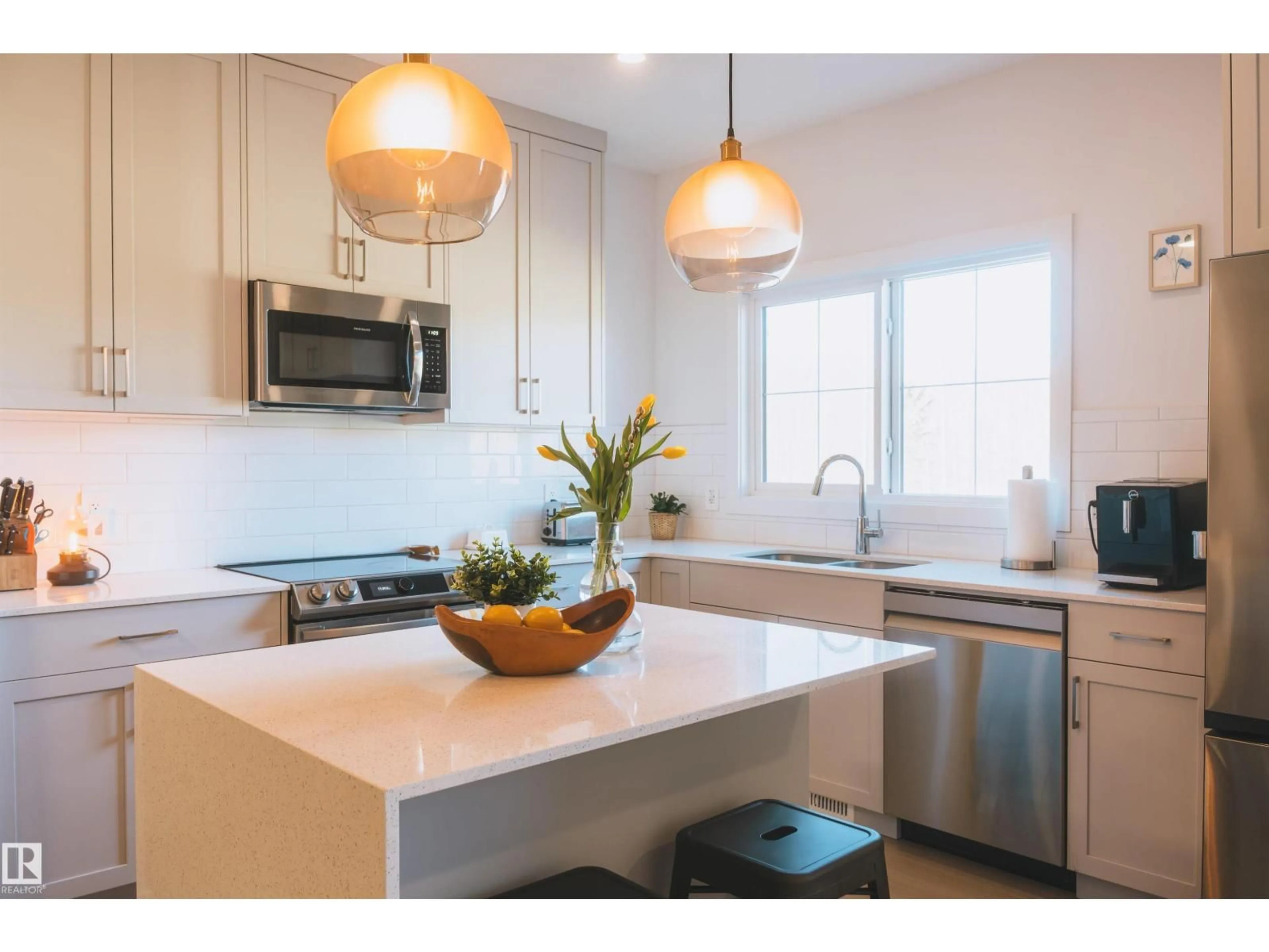 Open concept kitchen, unknown for 3732 214 ST, Edmonton Alberta T6M1S4