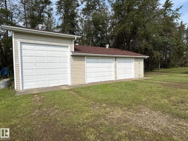 22529 TWP RD 590, Rural Thorhild County 4