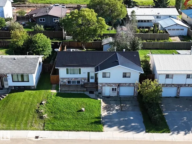 4631 47 AV, Evansburg 3
