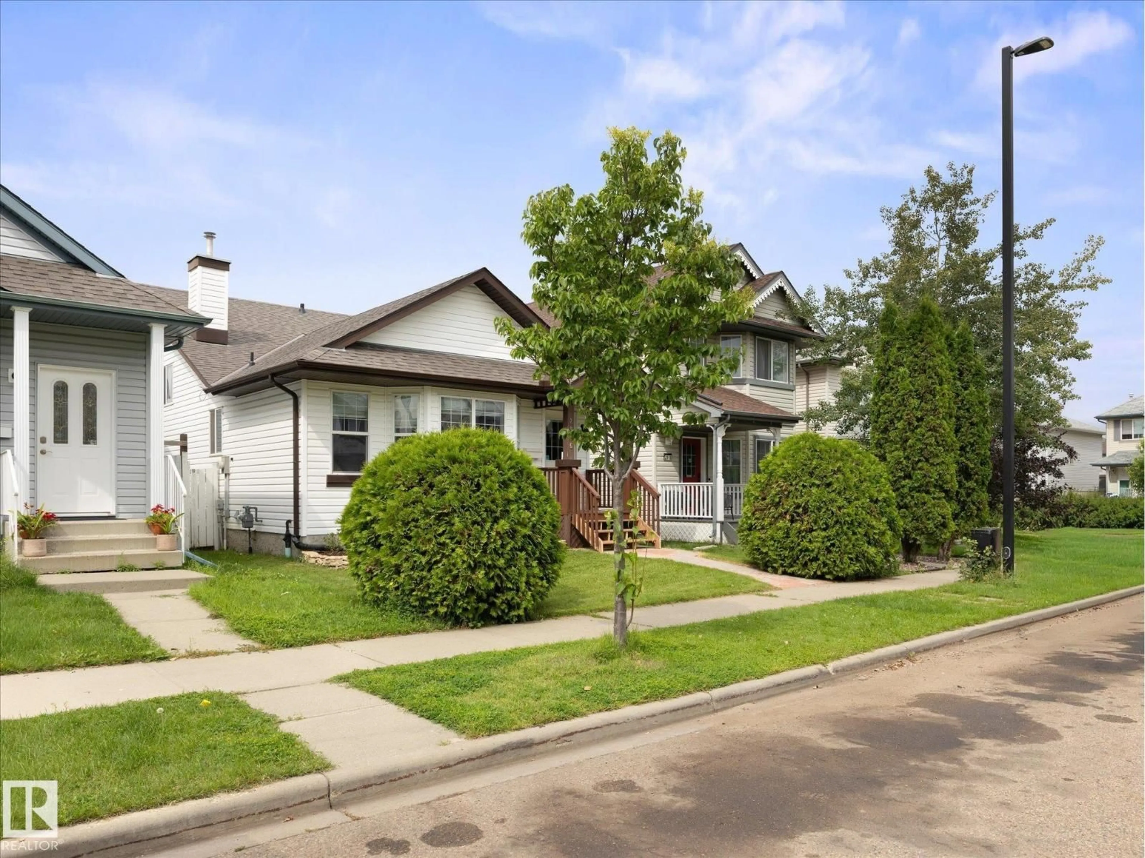 Unknown for 2916 31 ST, Edmonton Alberta T6T1T9