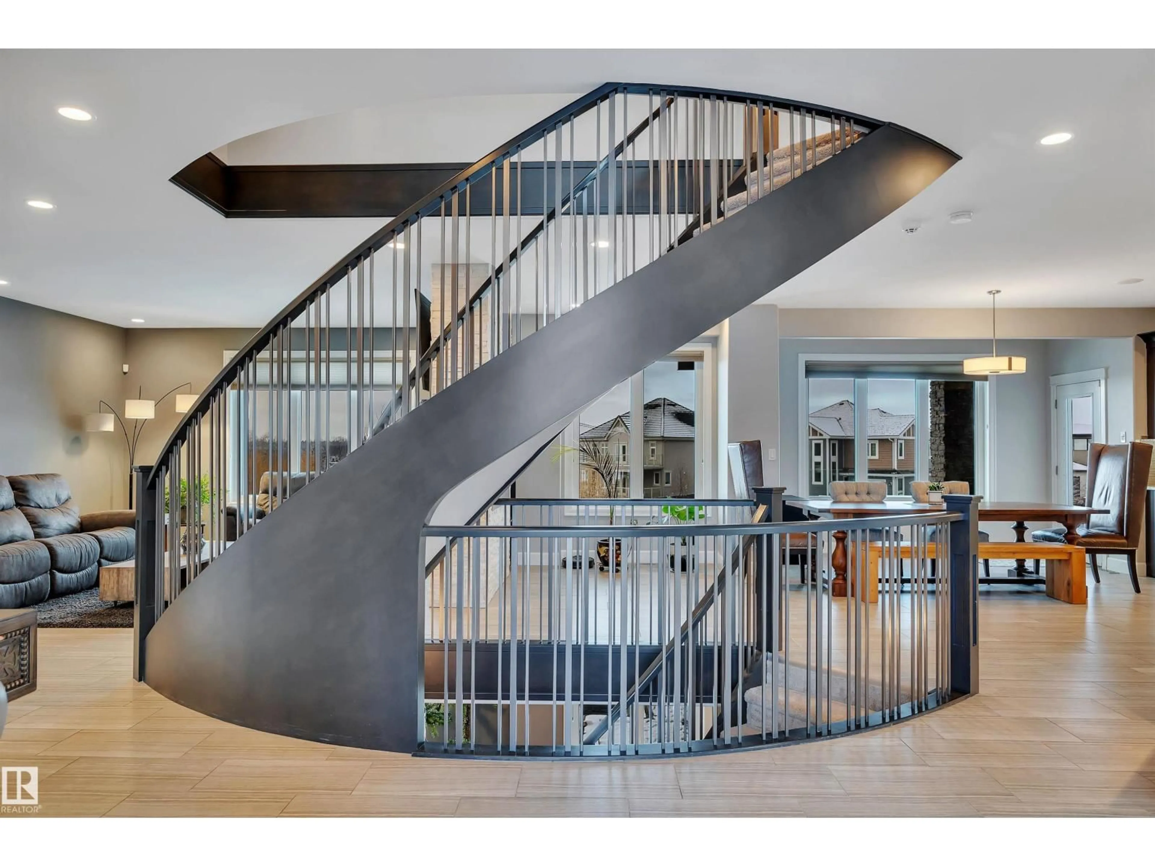 Indoor foyer for 4510 WINGFIELD BA, Edmonton Alberta T6W2E1