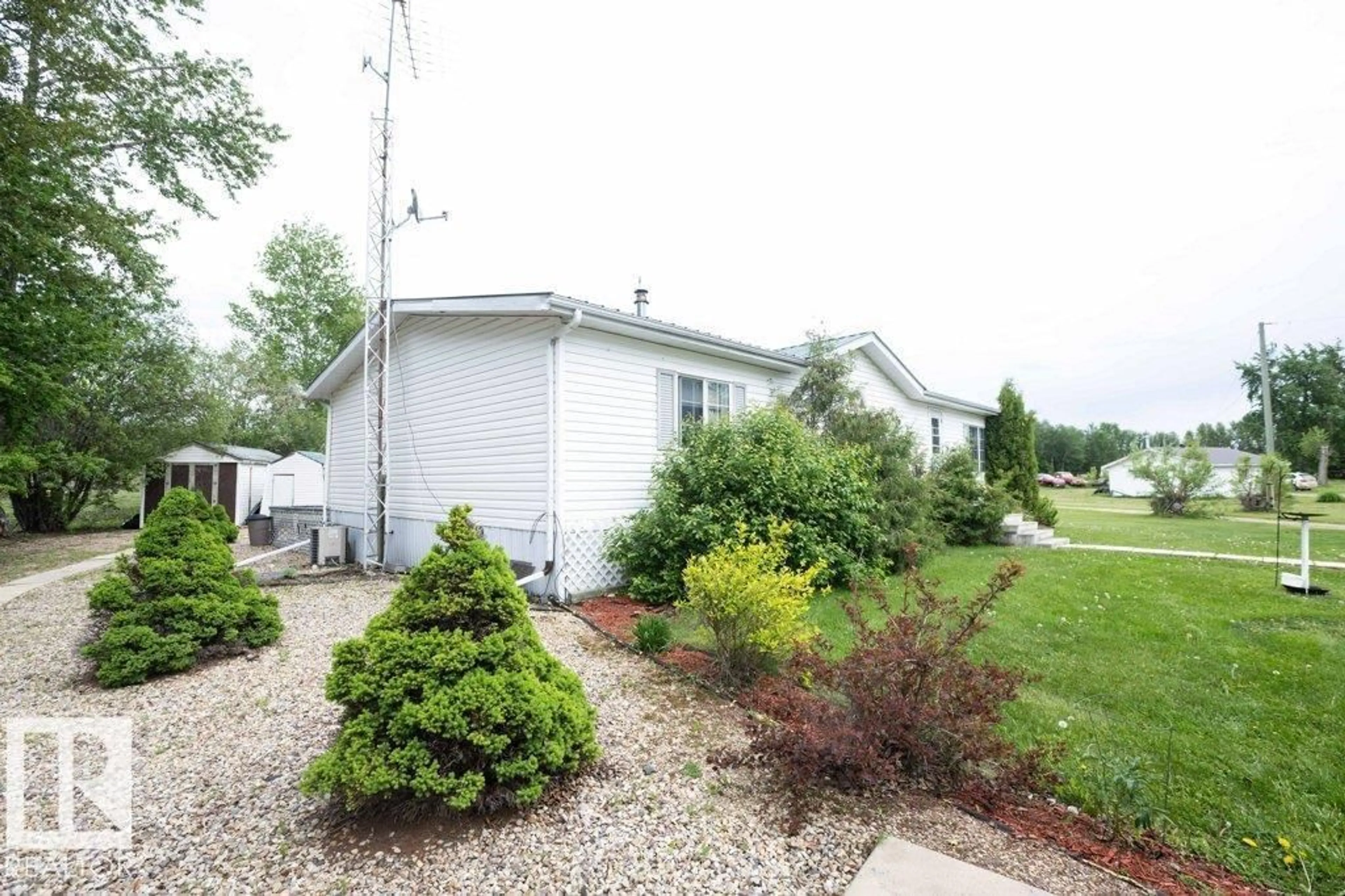 Patio, unknown for 4903A 47 AV, Rural Westlock County Alberta T0G1H0