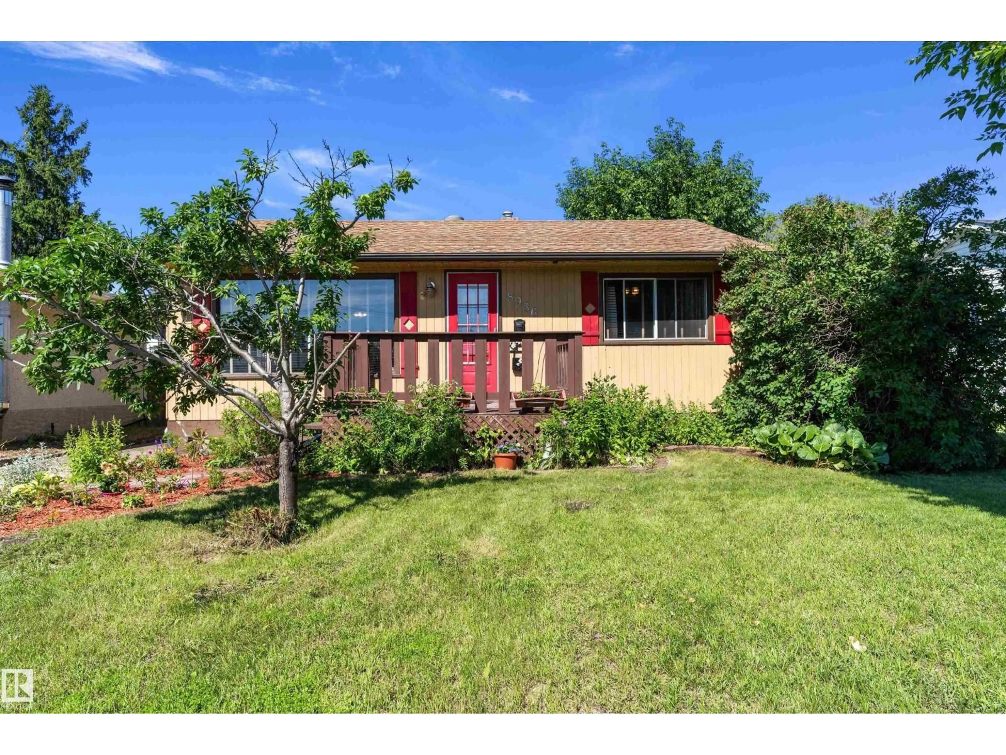 A pic from outside/outdoor area/front of a property/back of a property/a pic from drone, unknown for NW - 8936 154 ST, Edmonton Alberta T5R1S8