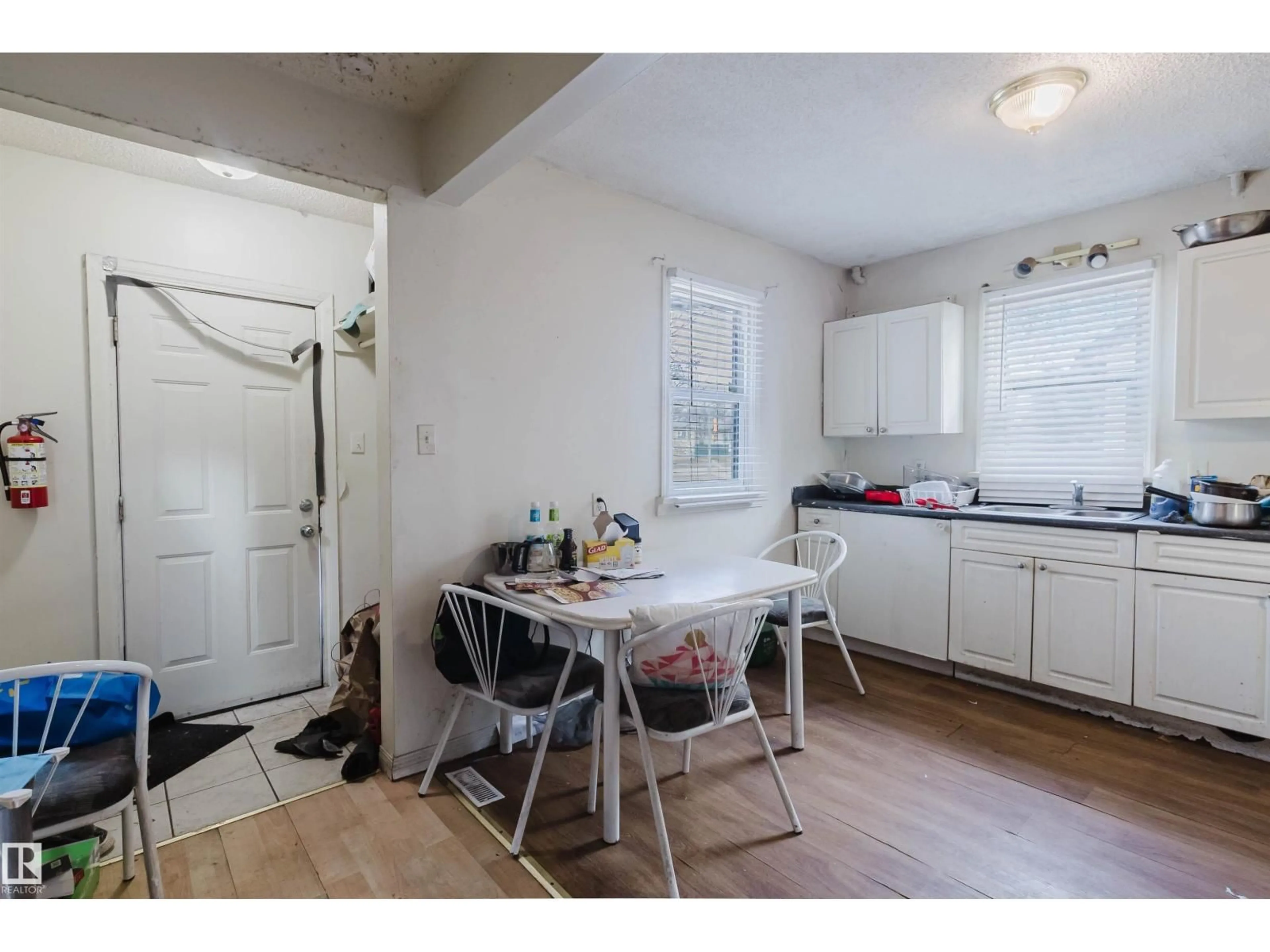 A pic of a room for NW - 12223 127 ST, Edmonton Alberta T5L0Z7