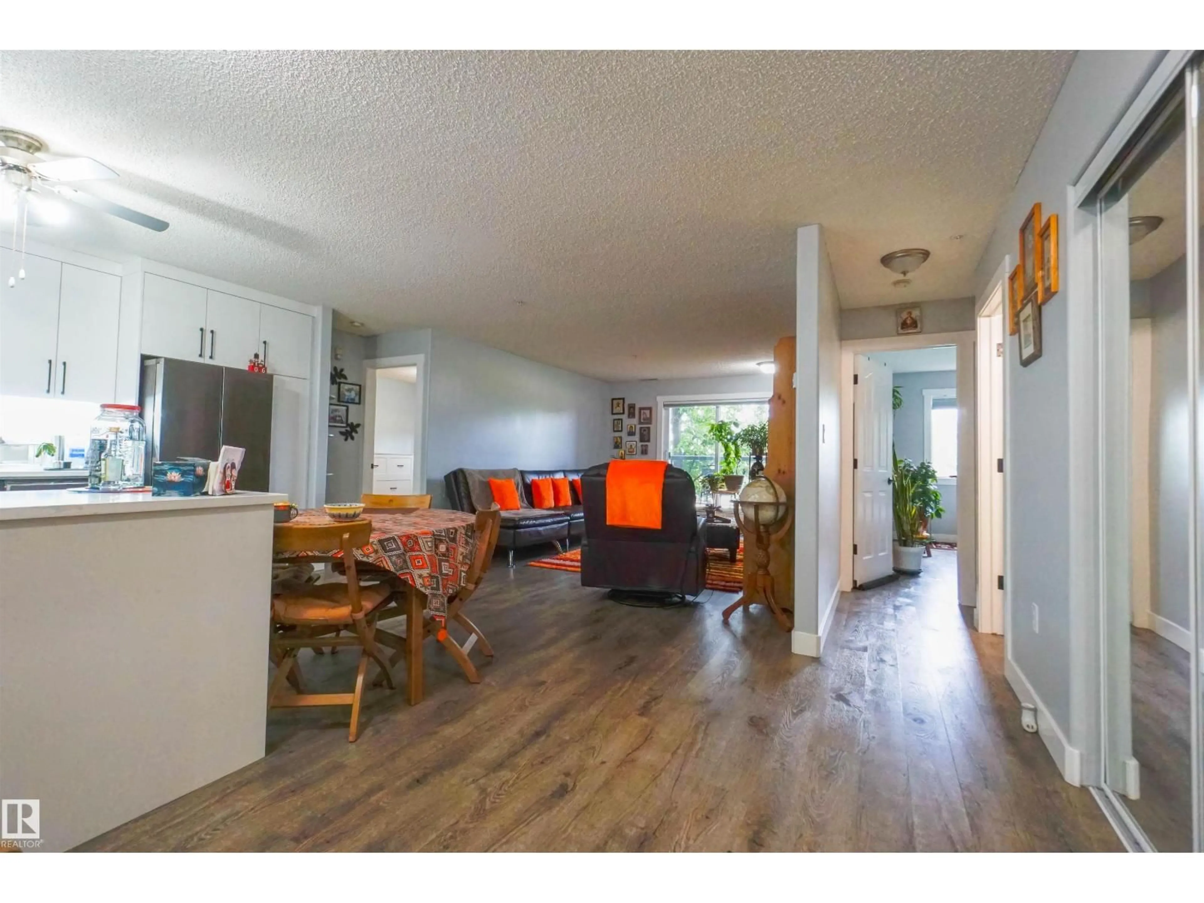 A pic of a room for 128 SUDER GREENS DR, Edmonton Alberta T5T6X6