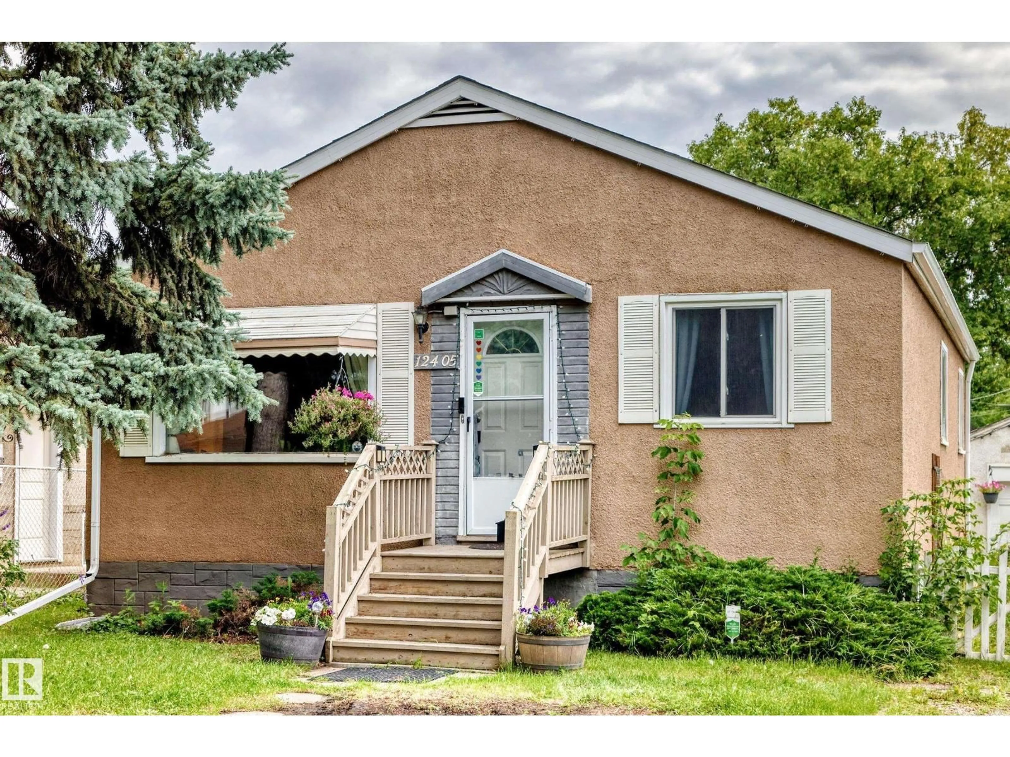 Unknown for NW - 12405 126 ST, Edmonton Alberta T5L0X2