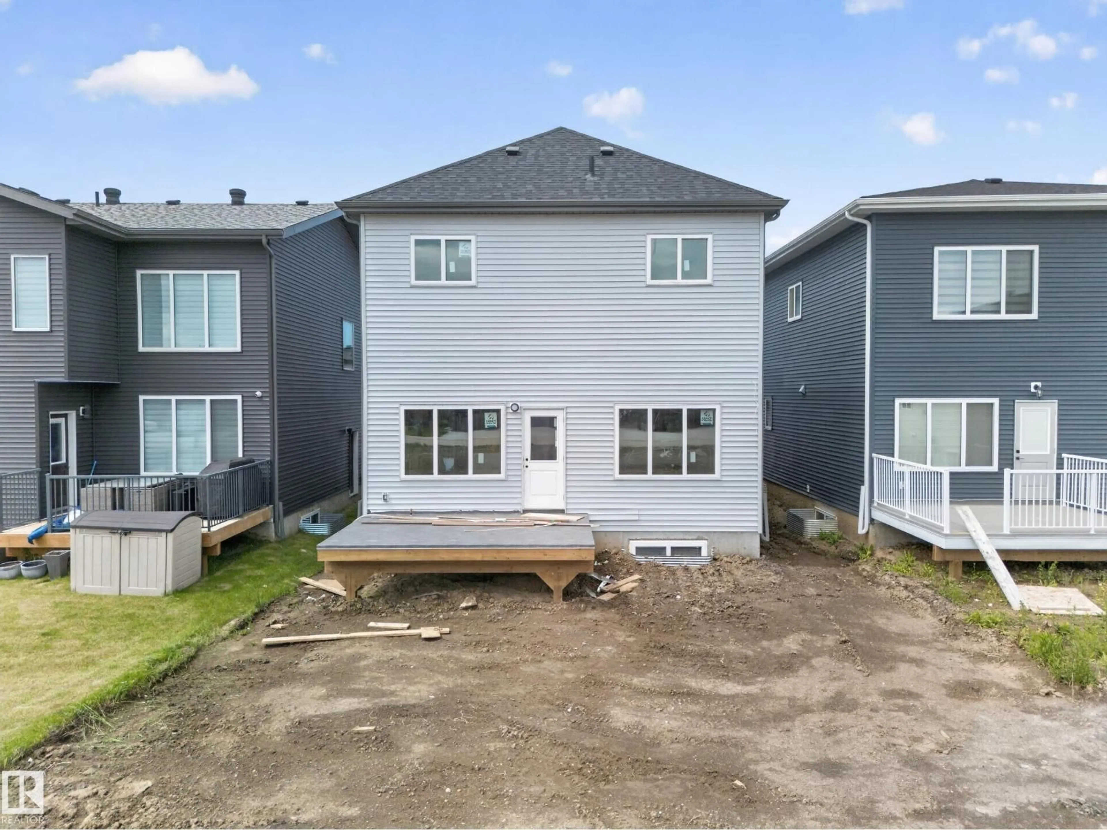 A pic from outside/outdoor area/front of a property/back of a property/a pic from drone, street for 8915 MAYDAY WY, Edmonton Alberta T6X3E9