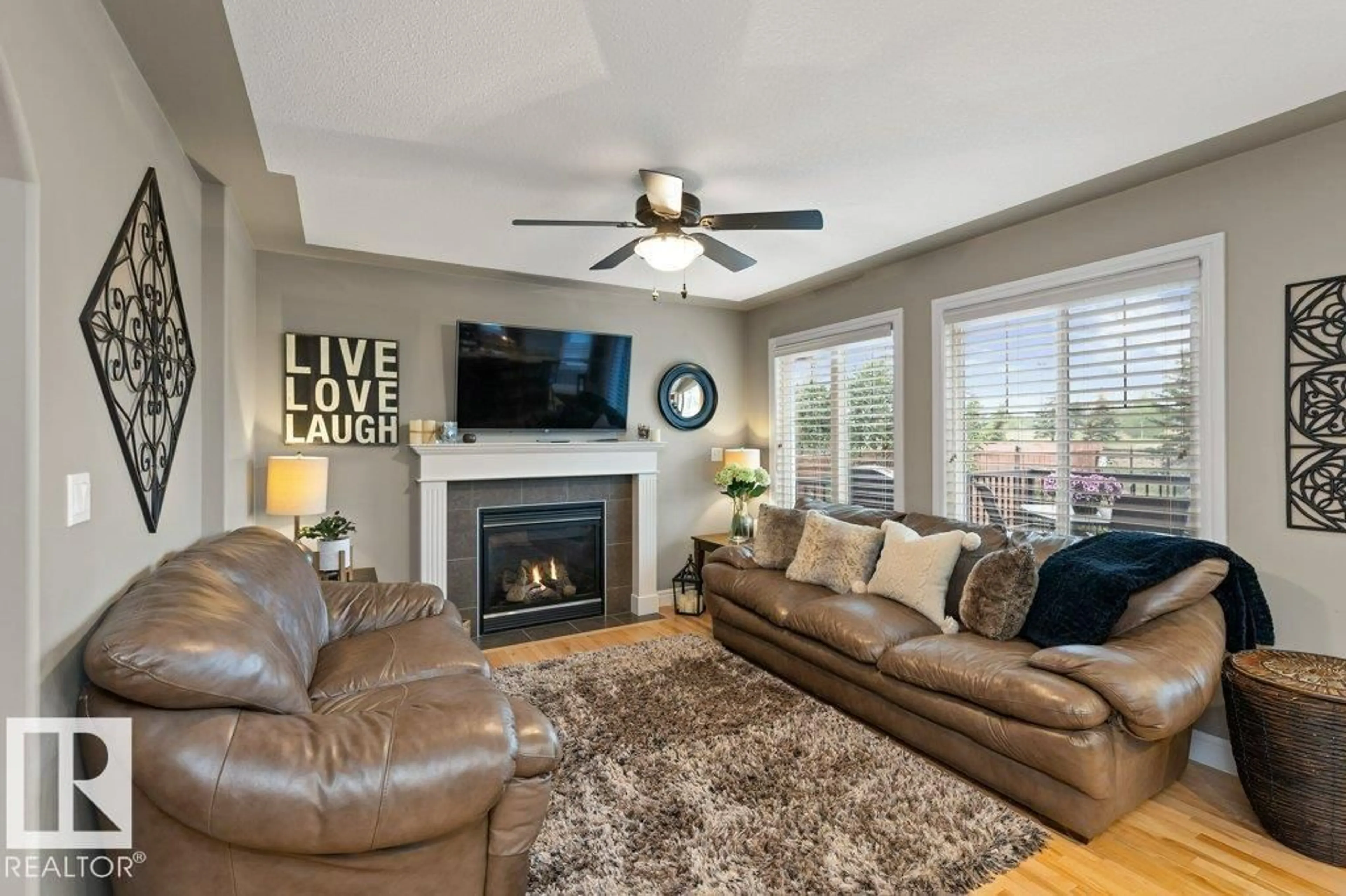 Living room with furniture, unknown for 15 NAPOLEON CR, St. Albert Alberta T8N1C6