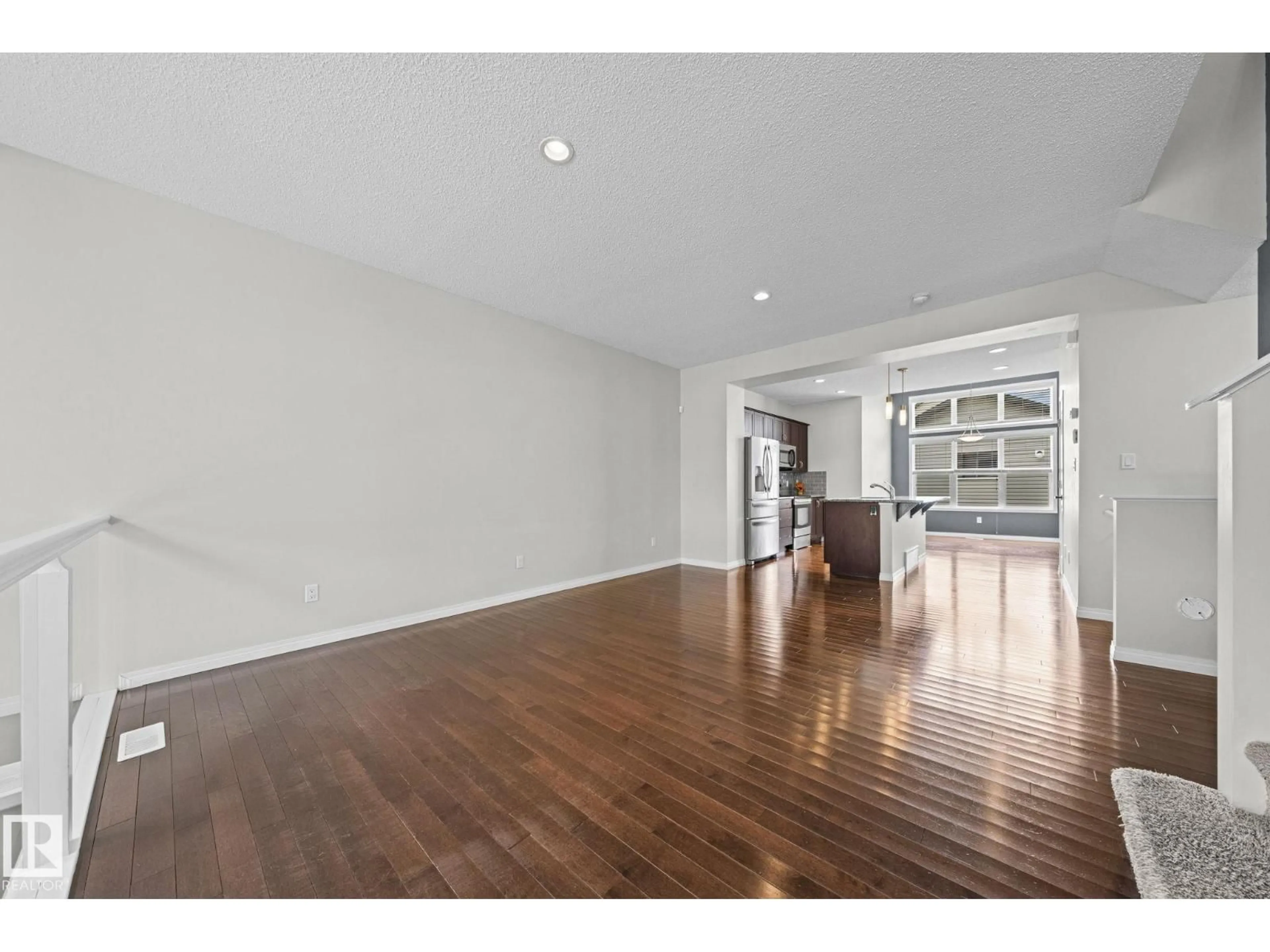 Unknown for 17540 58 ST, Edmonton Alberta T5Y0T7