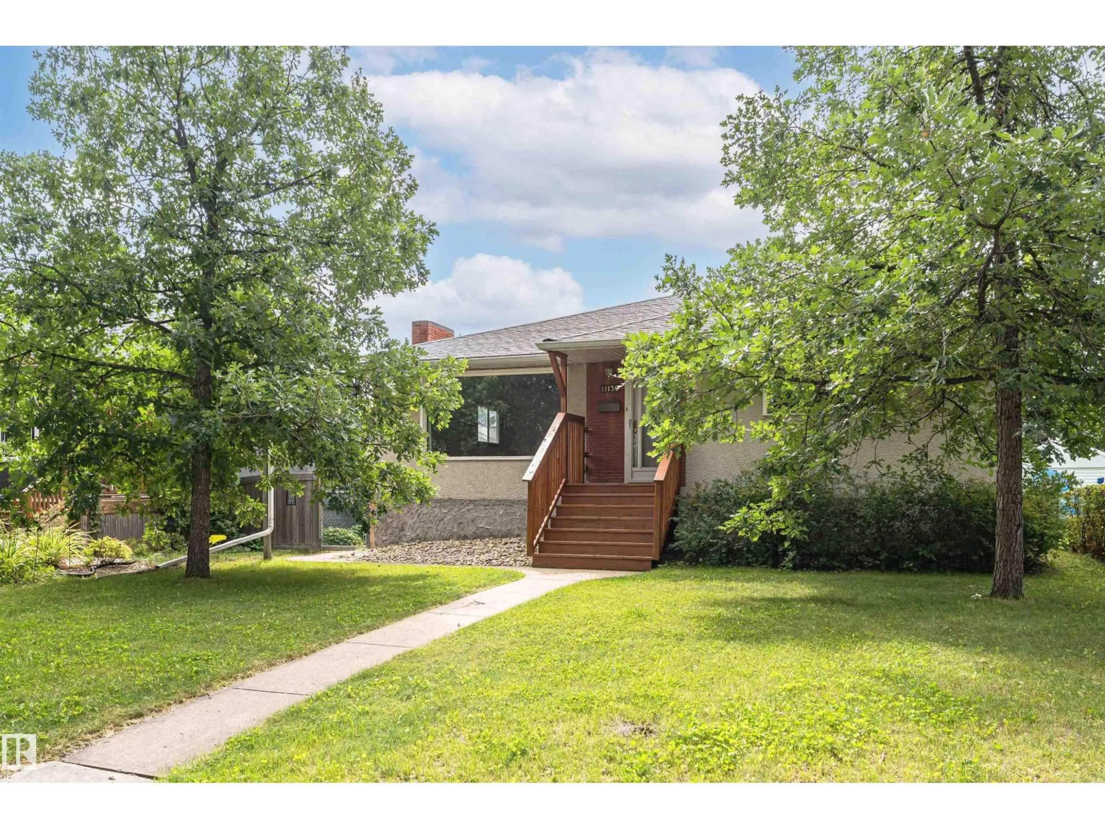A pic from outside/outdoor area/front of a property/back of a property/a pic from drone, street for 11139 62 AV, Edmonton Alberta T6H1N3