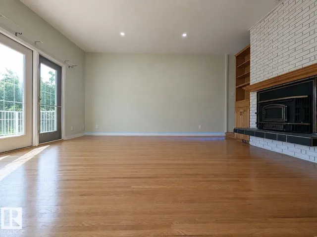 9523 134 AV, Edmonton 5