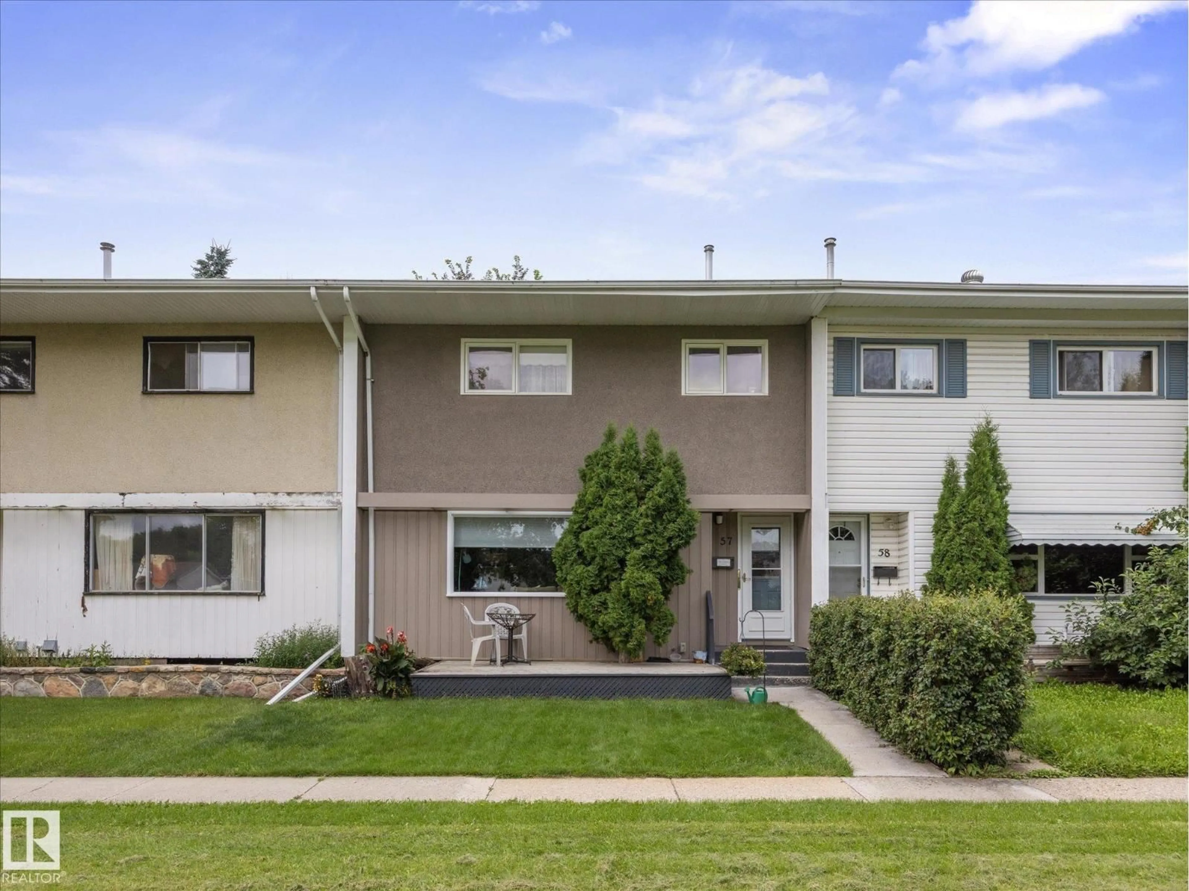 Home with vinyl exterior material, unknown for 57 GARDEN CR, St. Albert Alberta T8N0W9