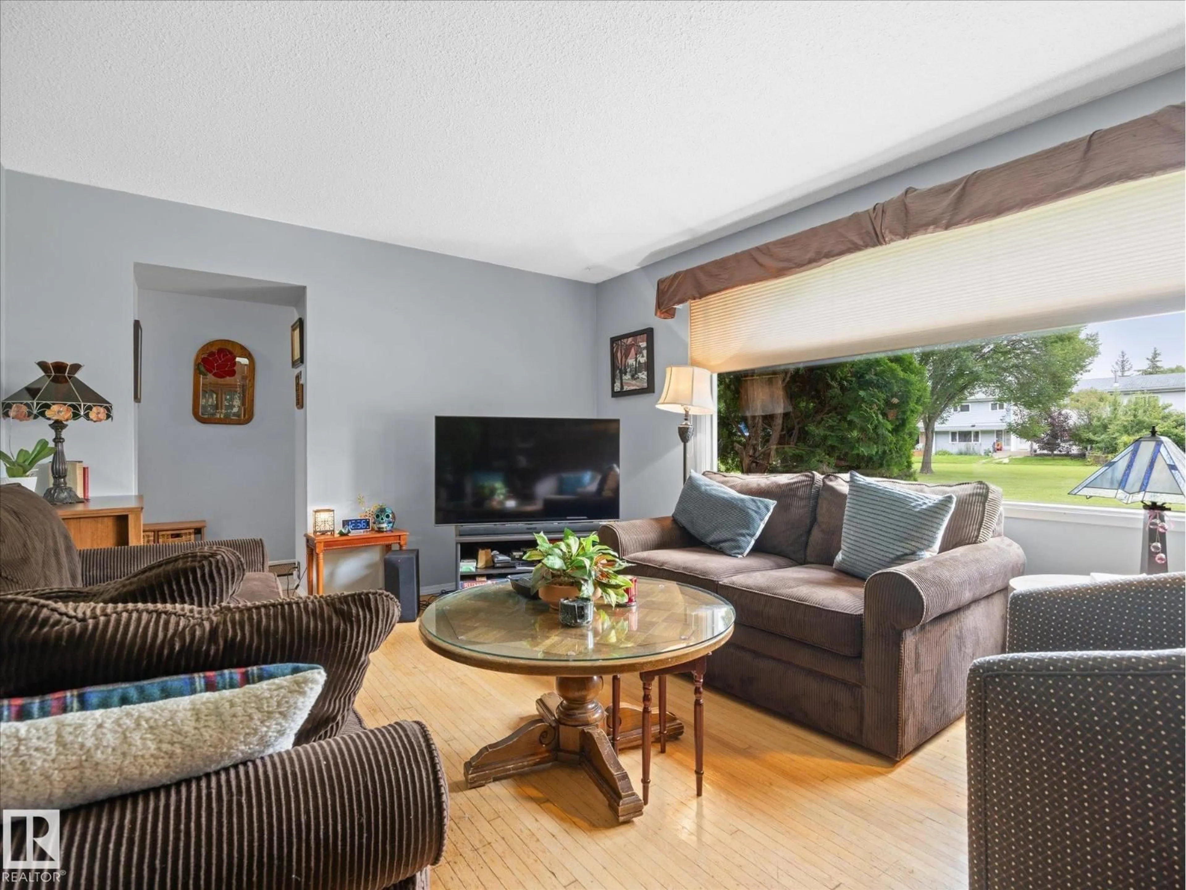 Living room with furniture, unknown for 57 GARDEN CR, St. Albert Alberta T8N0W9