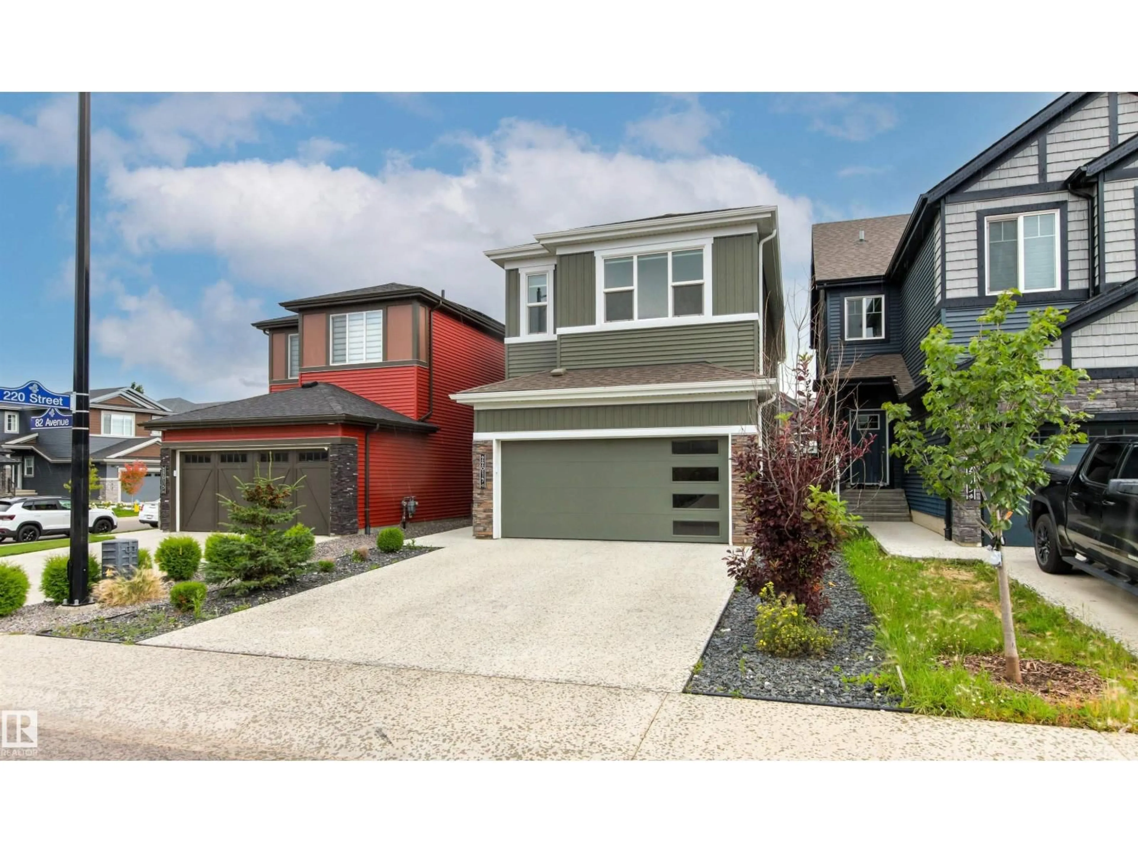 Home with vinyl exterior material, street for 22019 82 AV, Edmonton Alberta T5T7T3